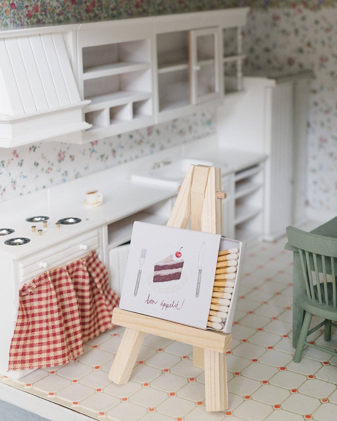 Dinner Party Matchbox - IDYLL MANOR