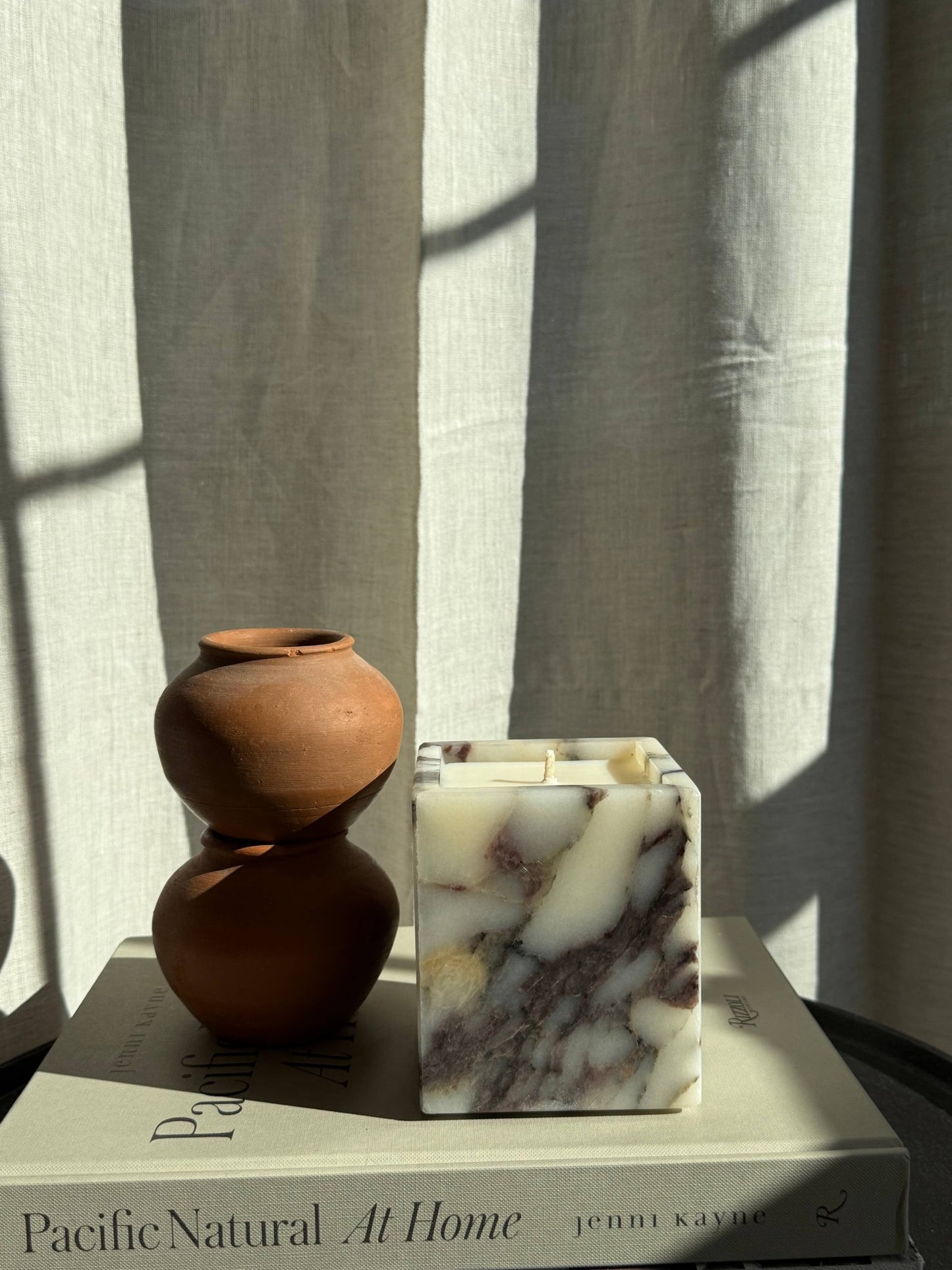 Calacatta Viola Marble Non Toxic Candle | Santal 33 Inspired - IDYLL MANOR