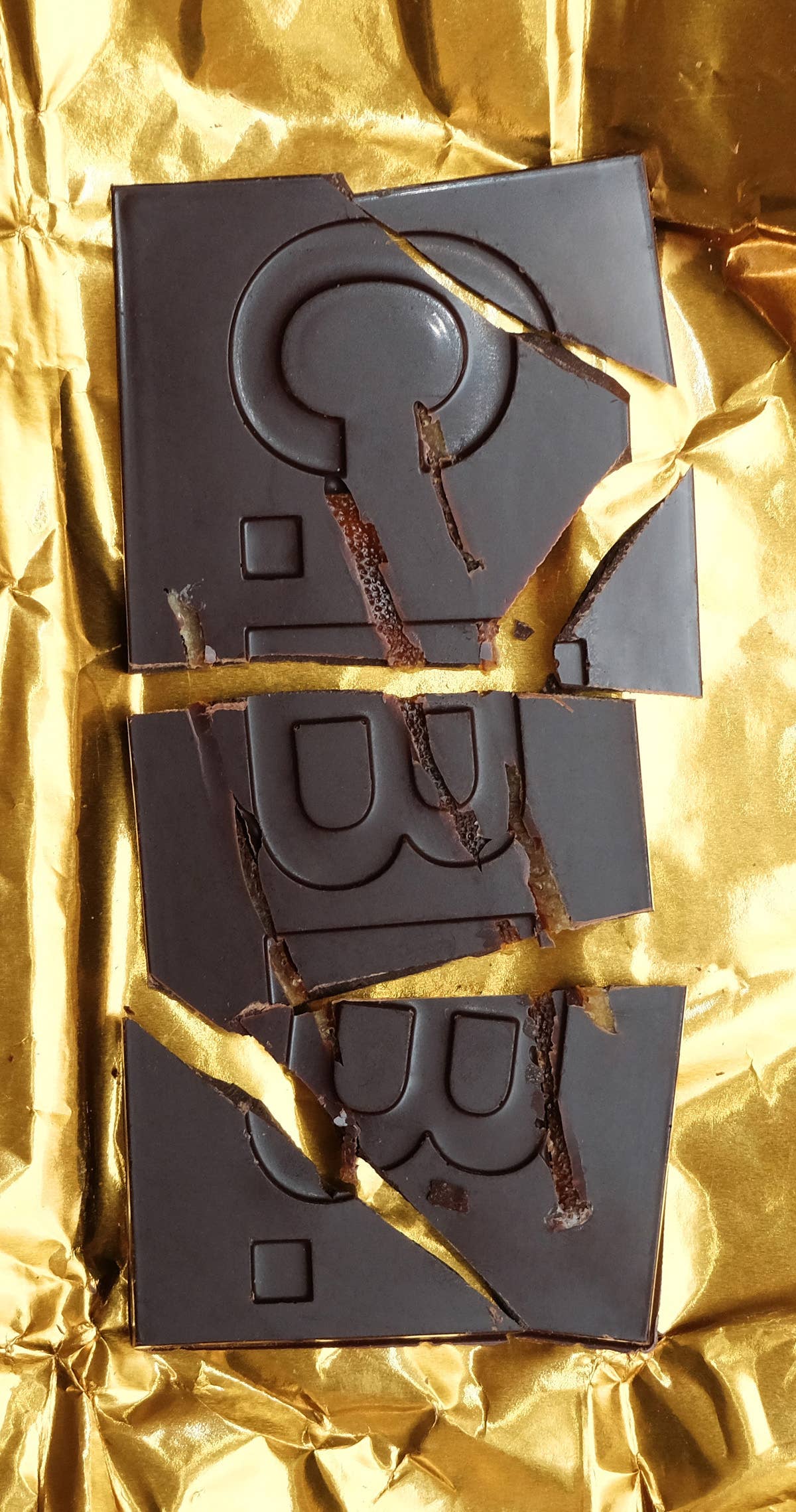 PRESERVED ORANGES DARK CHOCOLATE: GOHAR WORLD & CBB. - IDYLL MANOR