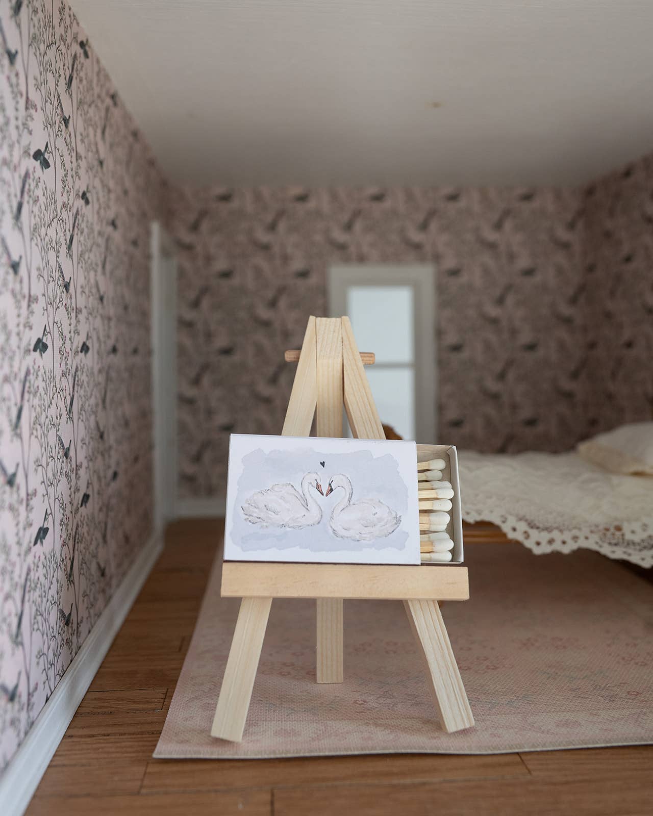 Swan Matchbox - IDYLL MANOR