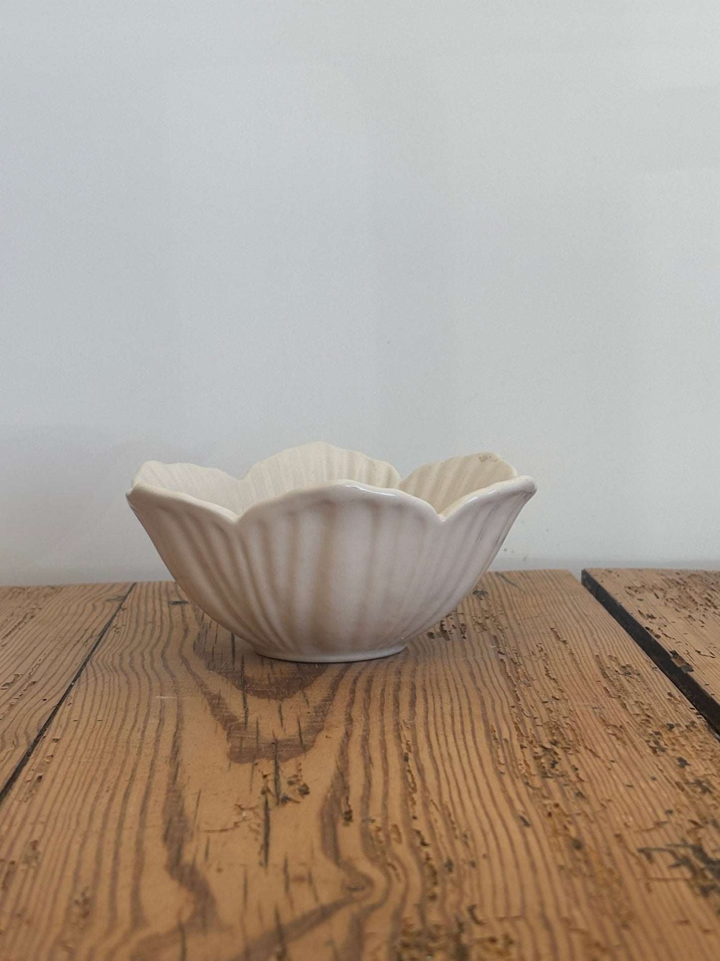 Handmade Flower Bowl - IDYLL MANOR