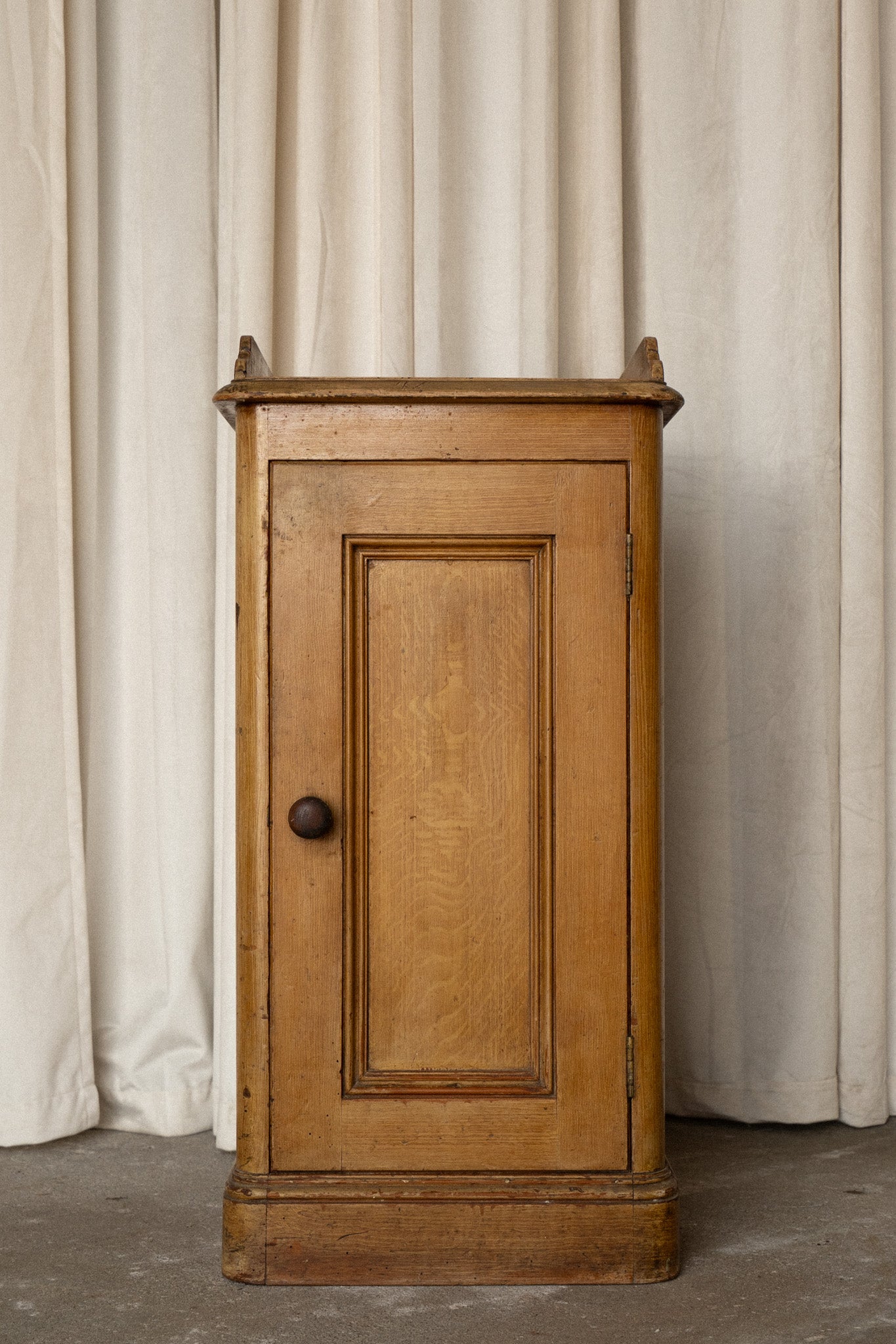 Single English Bedside Locker | Antique Pine Nightstand Cabinet - IDYLL MANOR