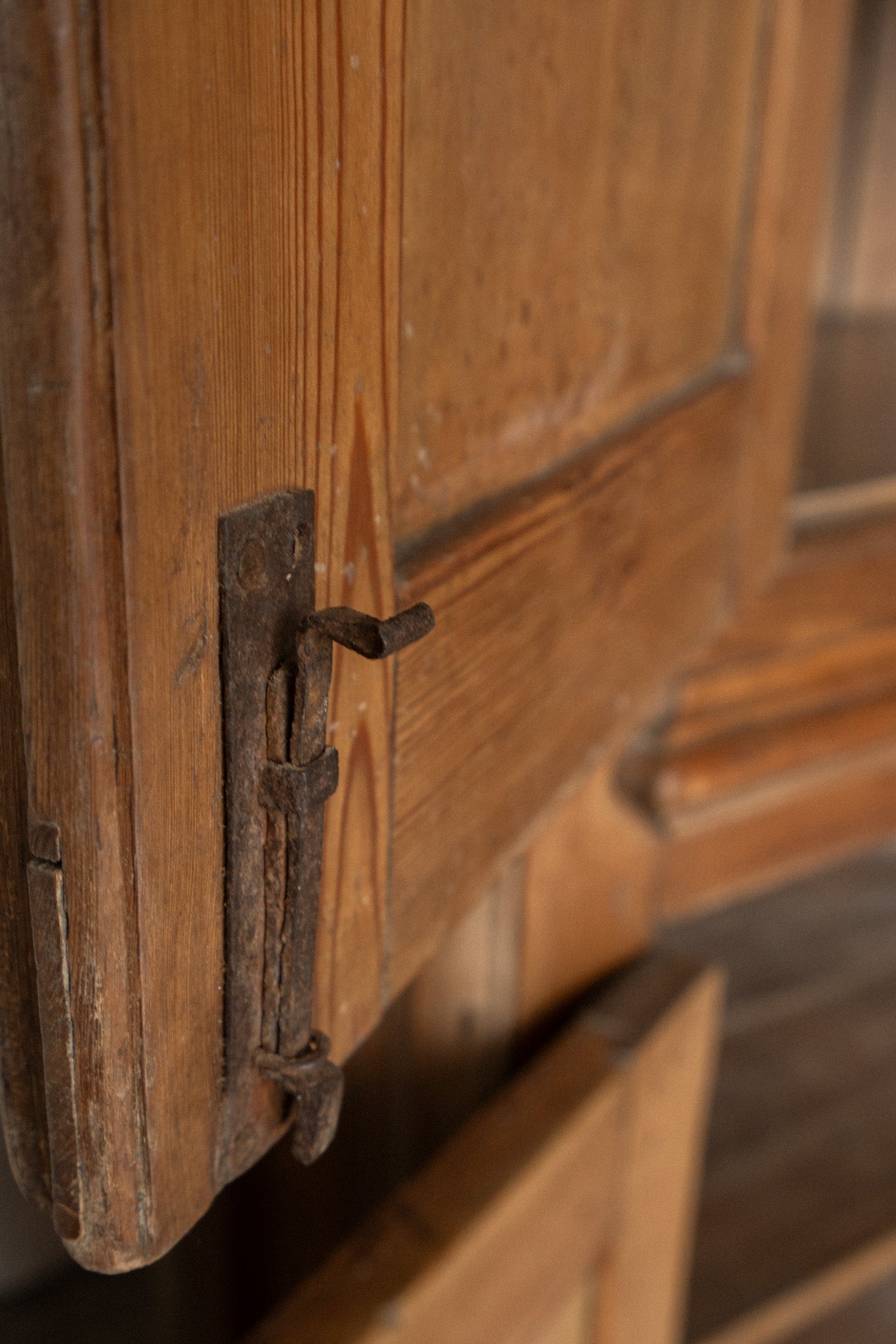 Rounded Corner Cabinet | Curved Back Cupboard - IDYLL MANOR