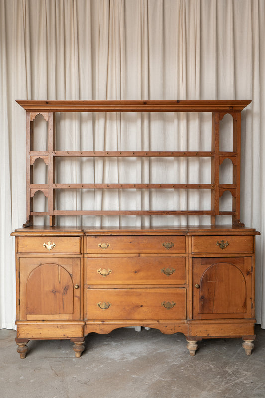 Amber Kitchen Dresser | Open Shelving - IDYLL MANOR
