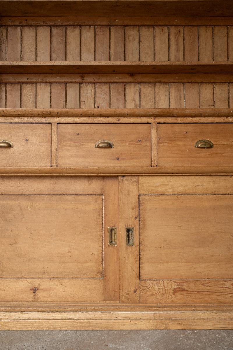 Stunning Classic English Kitchen Dresser - IDYLL MANOR