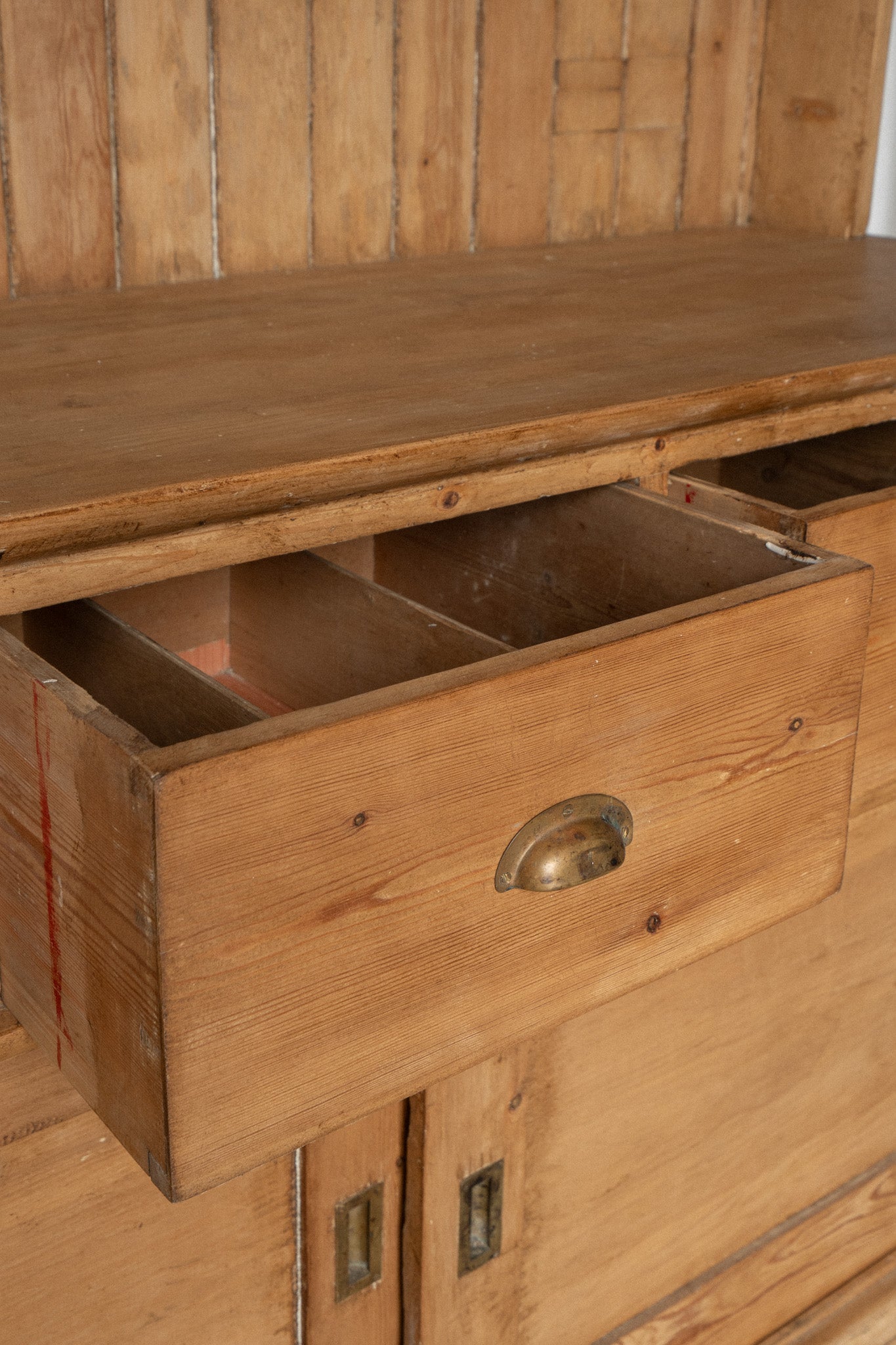 Stunning Classic English Kitchen Dresser - IDYLL MANOR