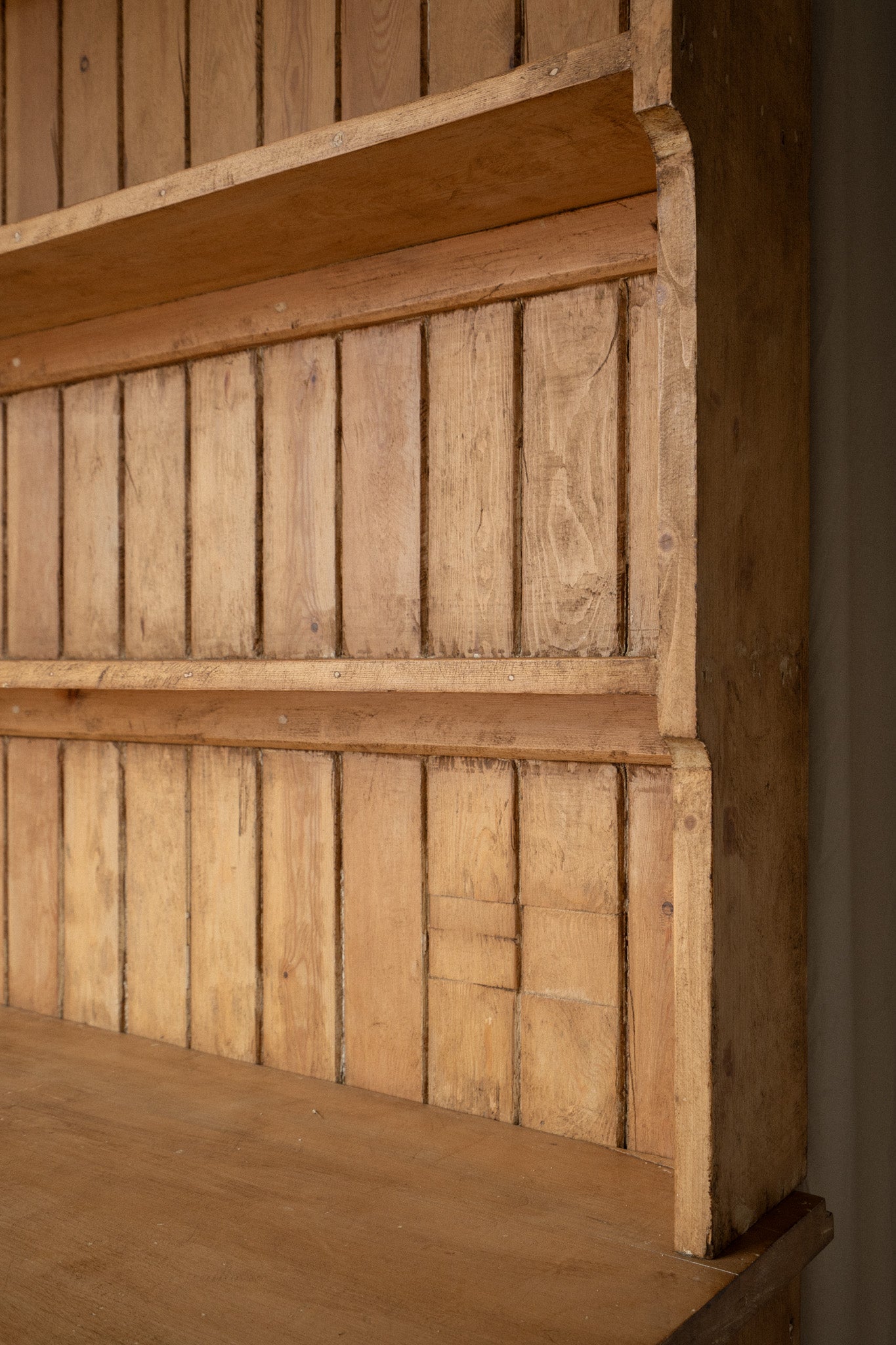 Stunning Classic English Kitchen Dresser - IDYLL MANOR