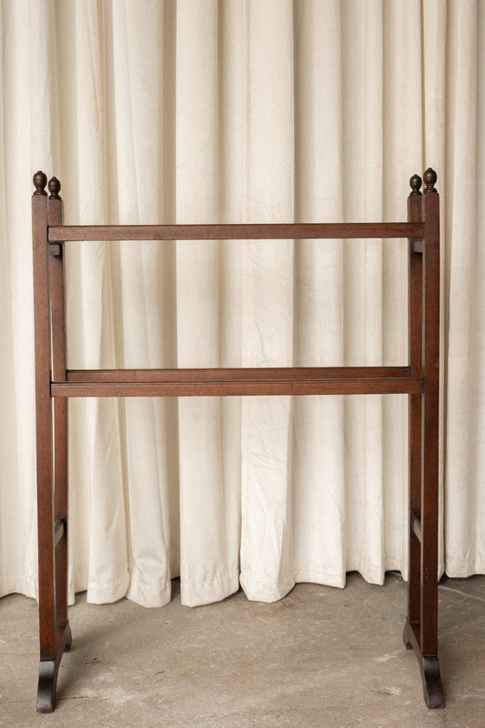 Edwardian Towel Rack - IDYLL MANOR