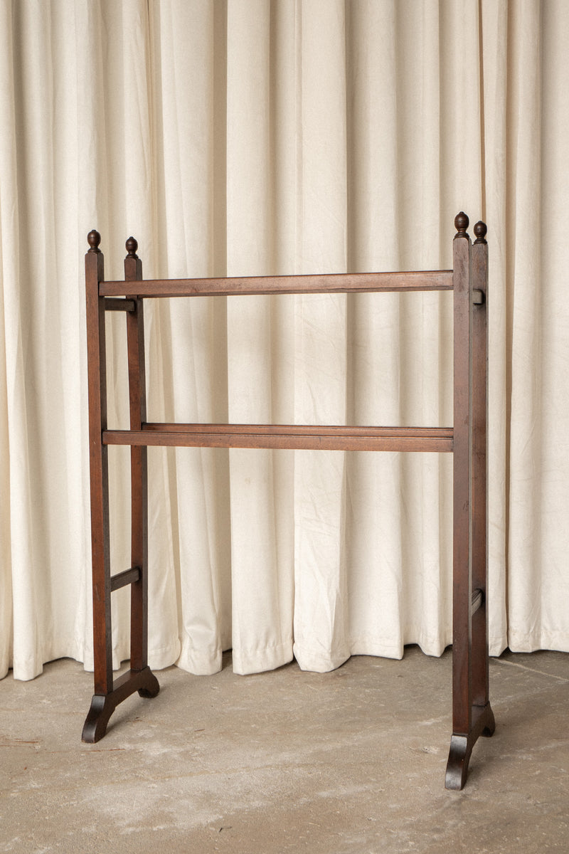 Edwardian Towel Rack - IDYLL MANOR