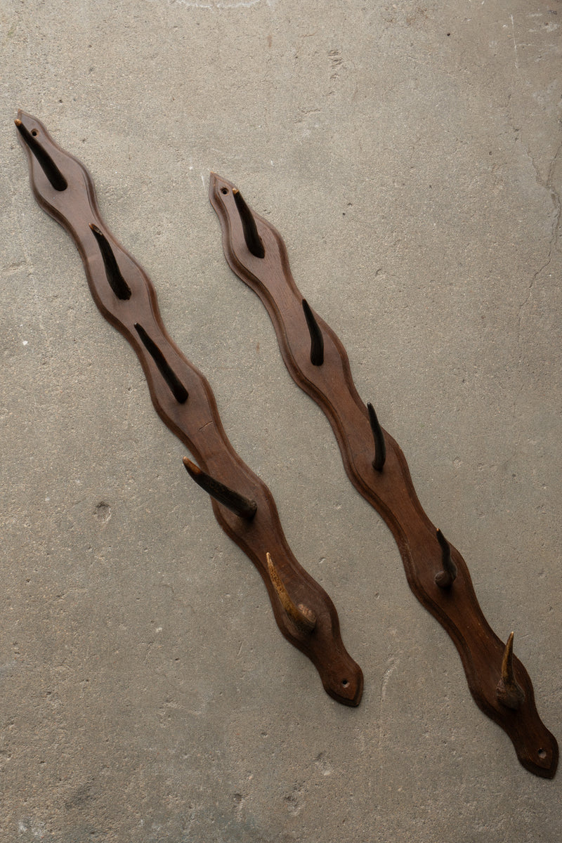 French Oak Sporting Rack | Wall - Mounted Rod Rack with Horn Hooks | Set of 2 - IDYLL MANOR