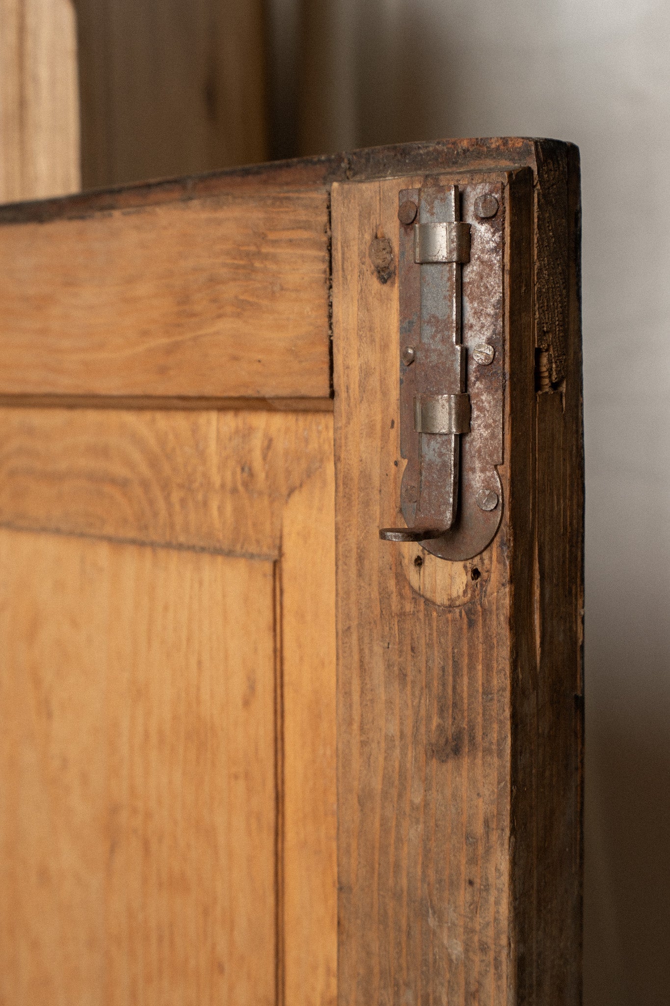 Antique Pine Storage Cabinet | 2 Door 2 Drawer - IDYLL MANOR