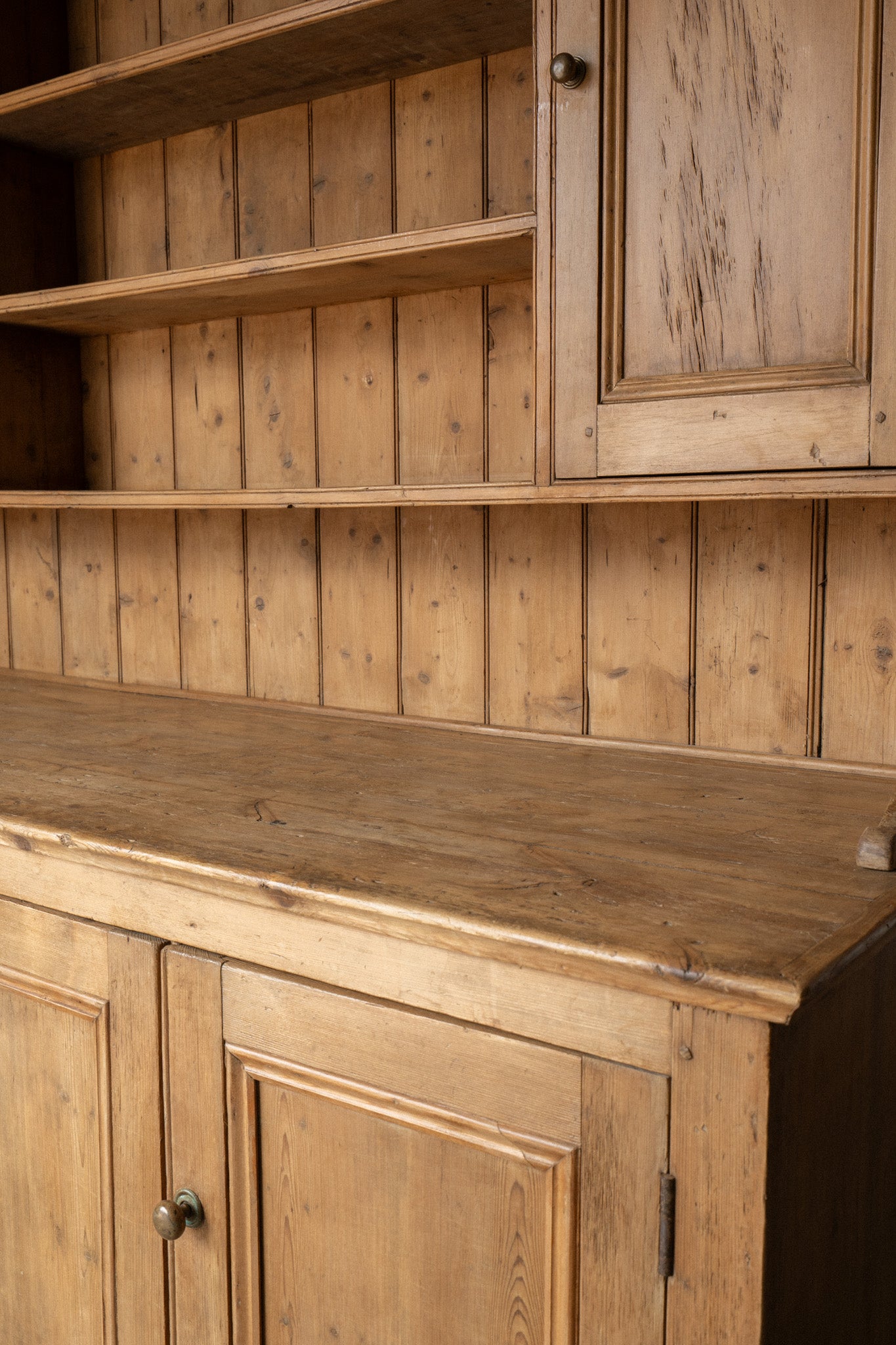 XL Antique Pine Kitchen Hutch | English Dresser Cabinet with Scalloped Shelving - IDYLL MANOR