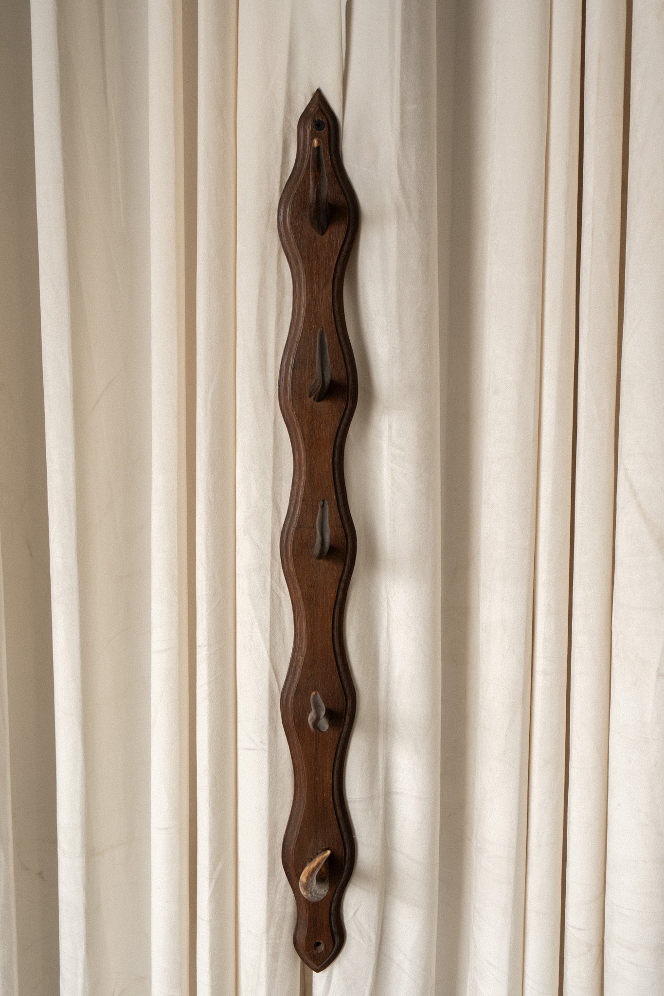 French Oak Sporting Rack | Wall - Mounted Rod Rack with Horn Hooks | Set of 2 - IDYLL MANOR