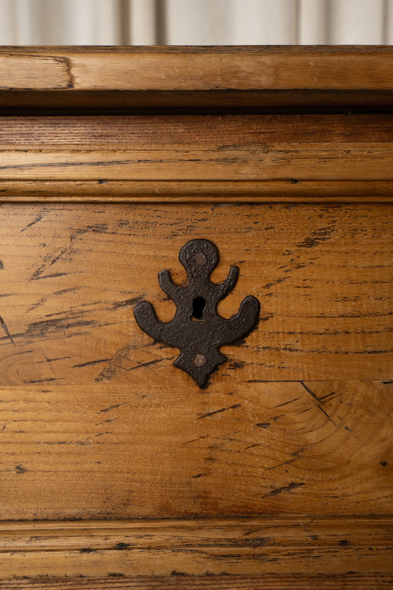 English Pine Kitchen Island, Server - IDYLL MANOR
