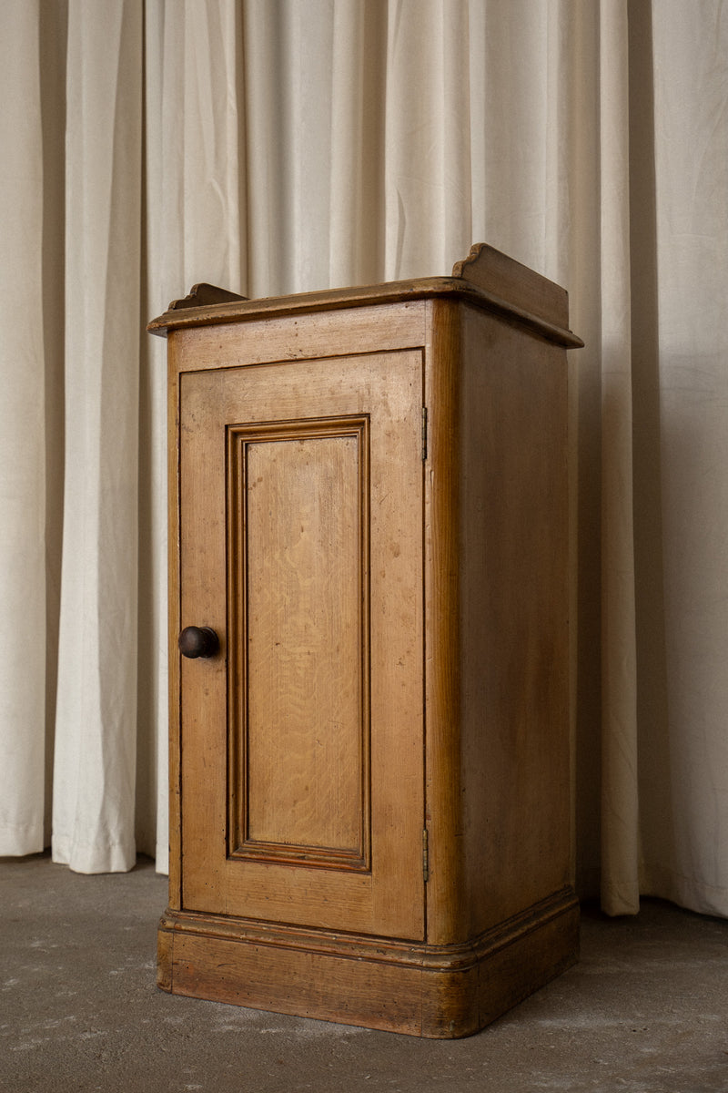 Single English Bedside Locker | Antique Pine Nightstand Cabinet - IDYLL MANOR
