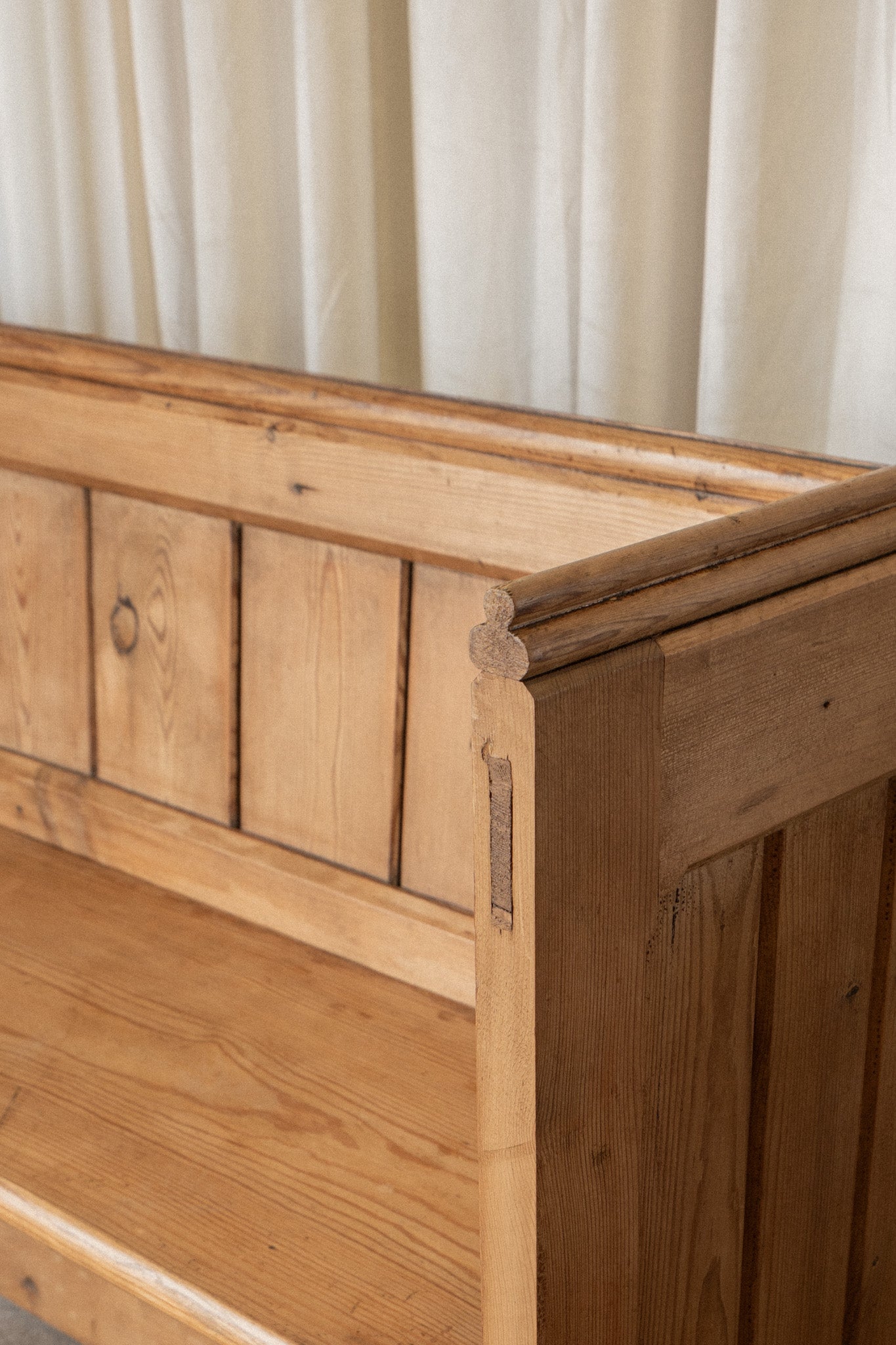 Large Vintage Pine Settle Bench | Rustic English Hall Bench - IDYLL MANOR