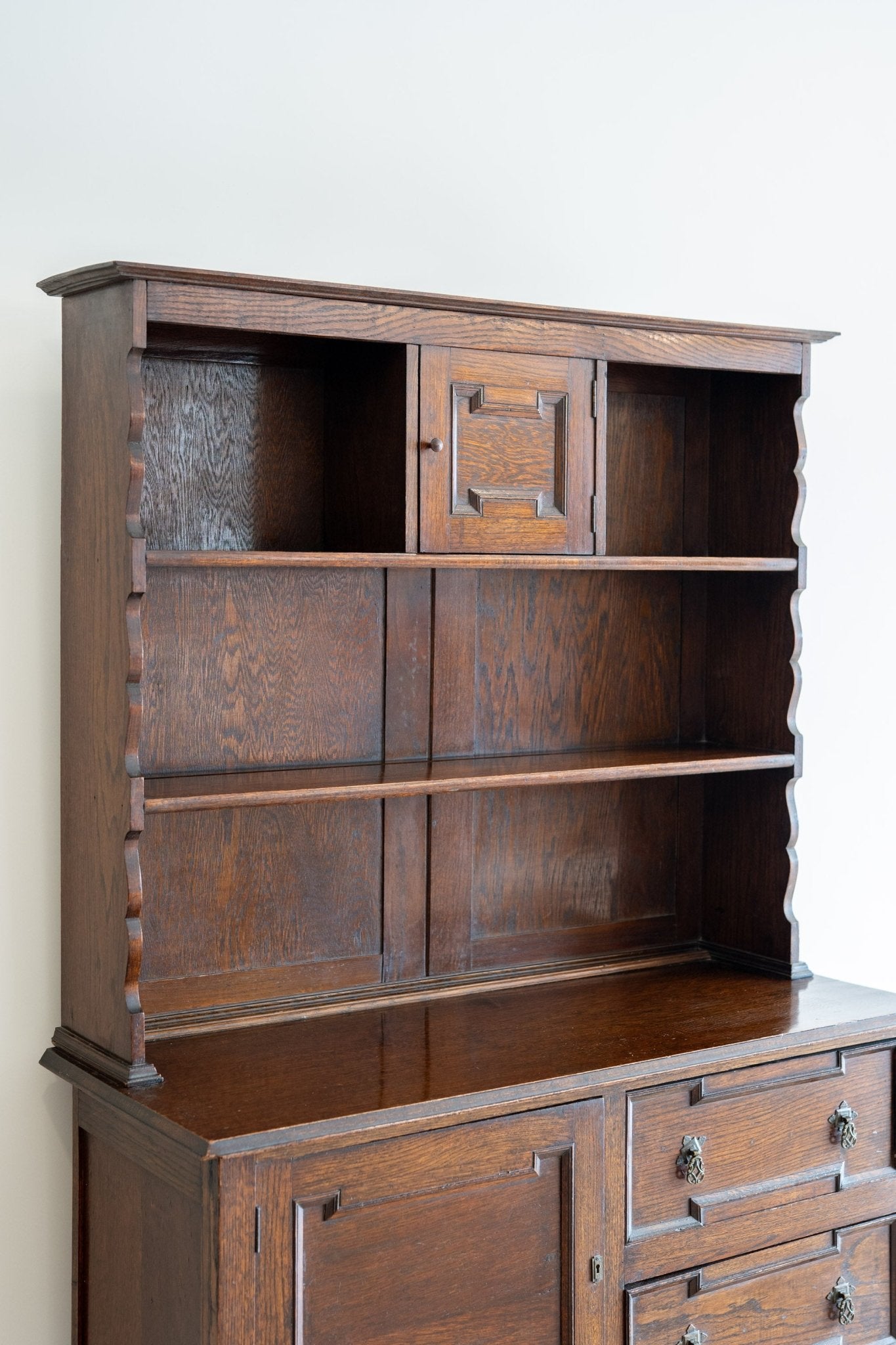 Dark Oak Kitchen Dresser - IDYLL MANOR