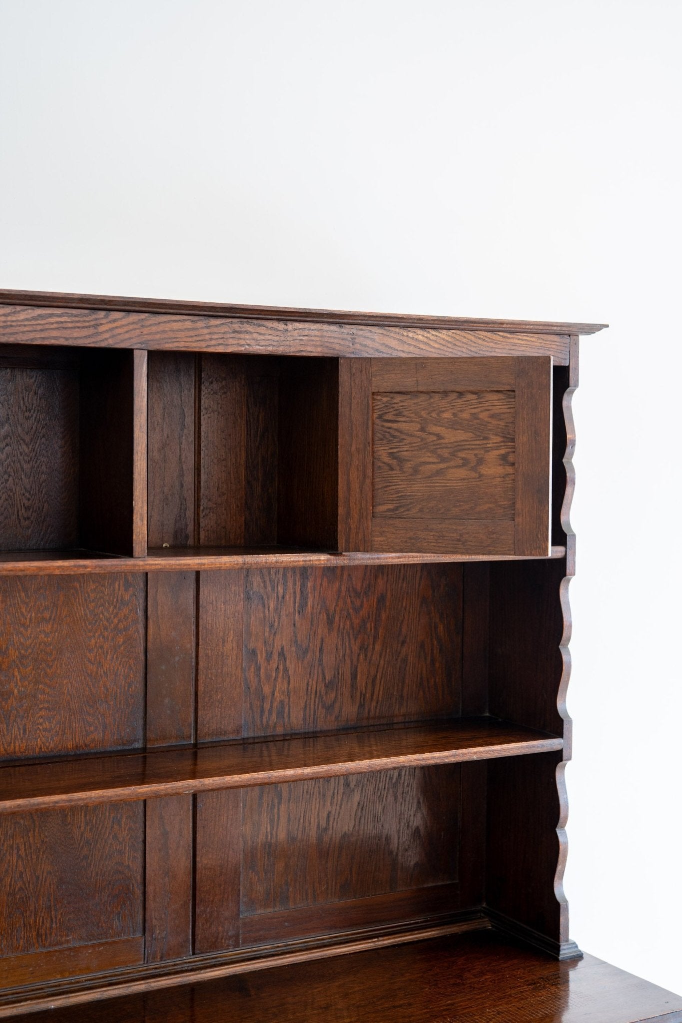 Dark Oak Kitchen Dresser - IDYLL MANOR