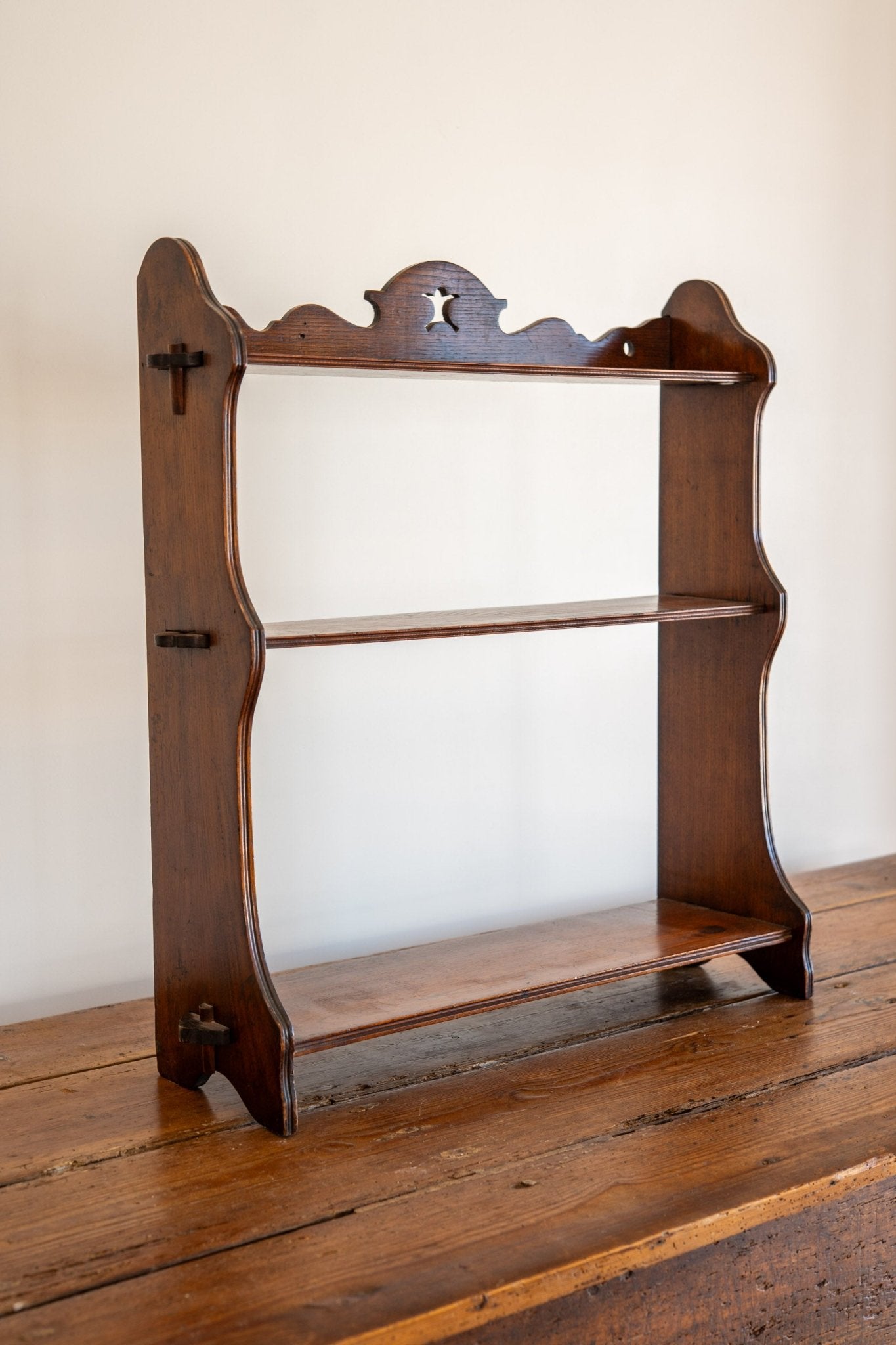 Oak Wall Shelf - IDYLL MANOR