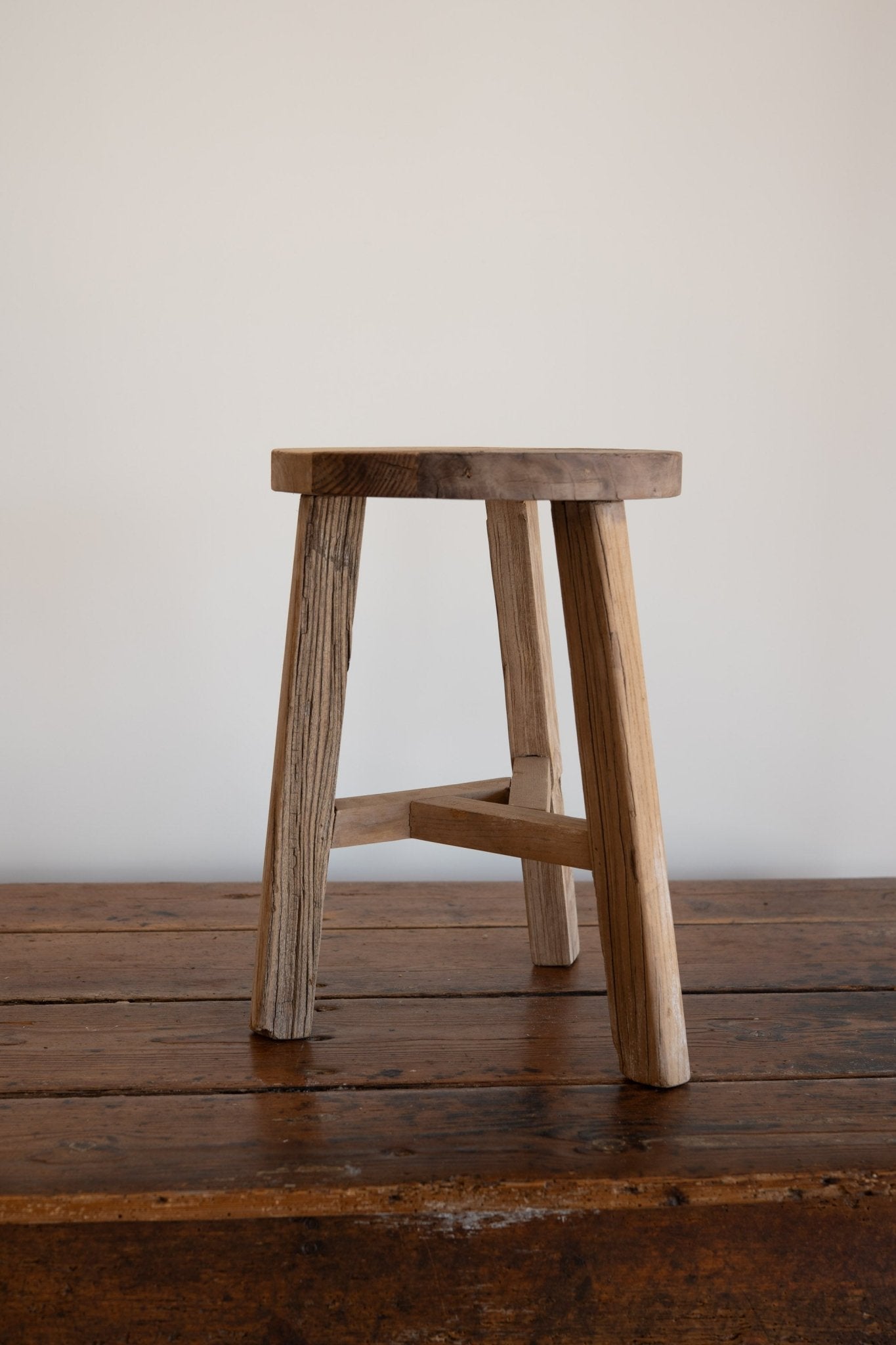 Milking Stool - IDYLL MANOR