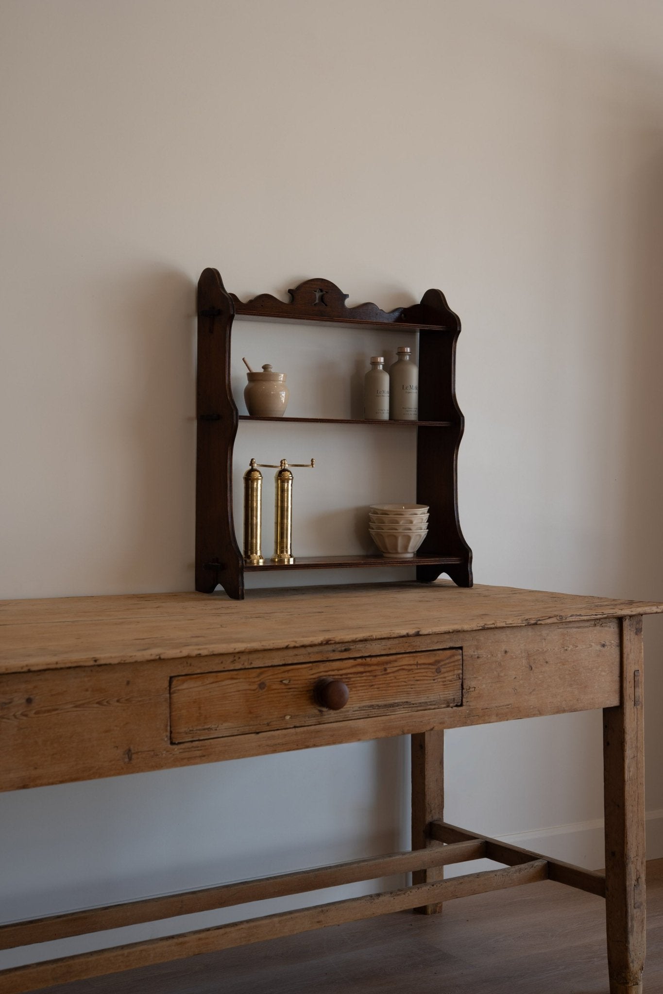 Oak Wall Shelf - IDYLL MANOR