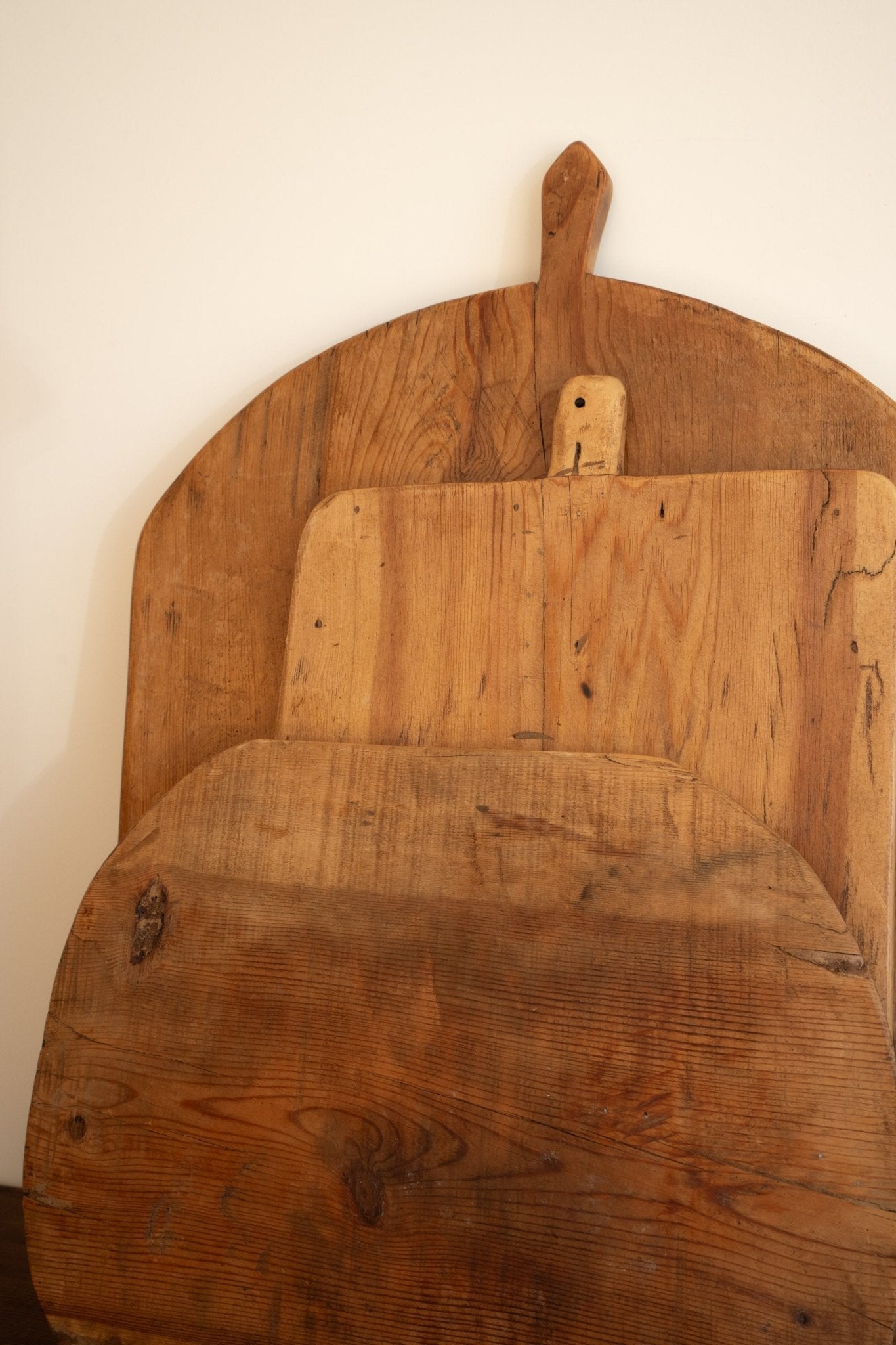 Antique English Bread Boards - IDYLL MANOR