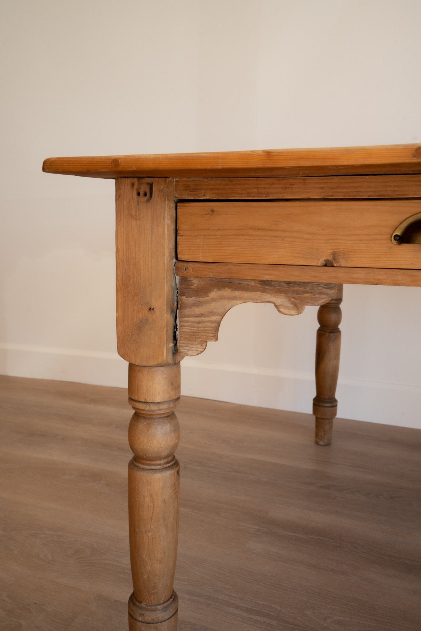 Pine Table, Scalloped Detailing - IDYLL MANOR