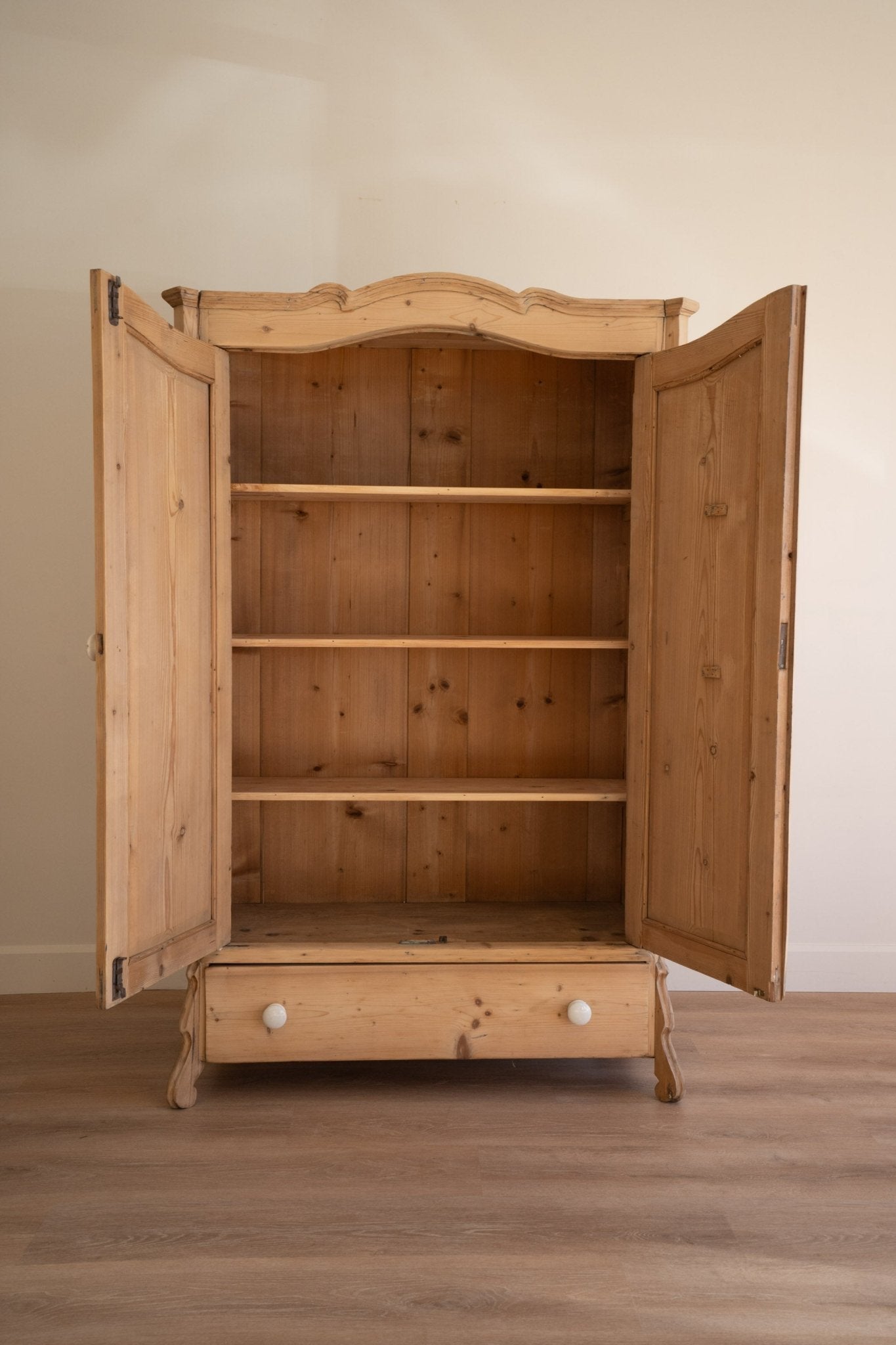 Double Doored Wardrobe - IDYLL MANOR