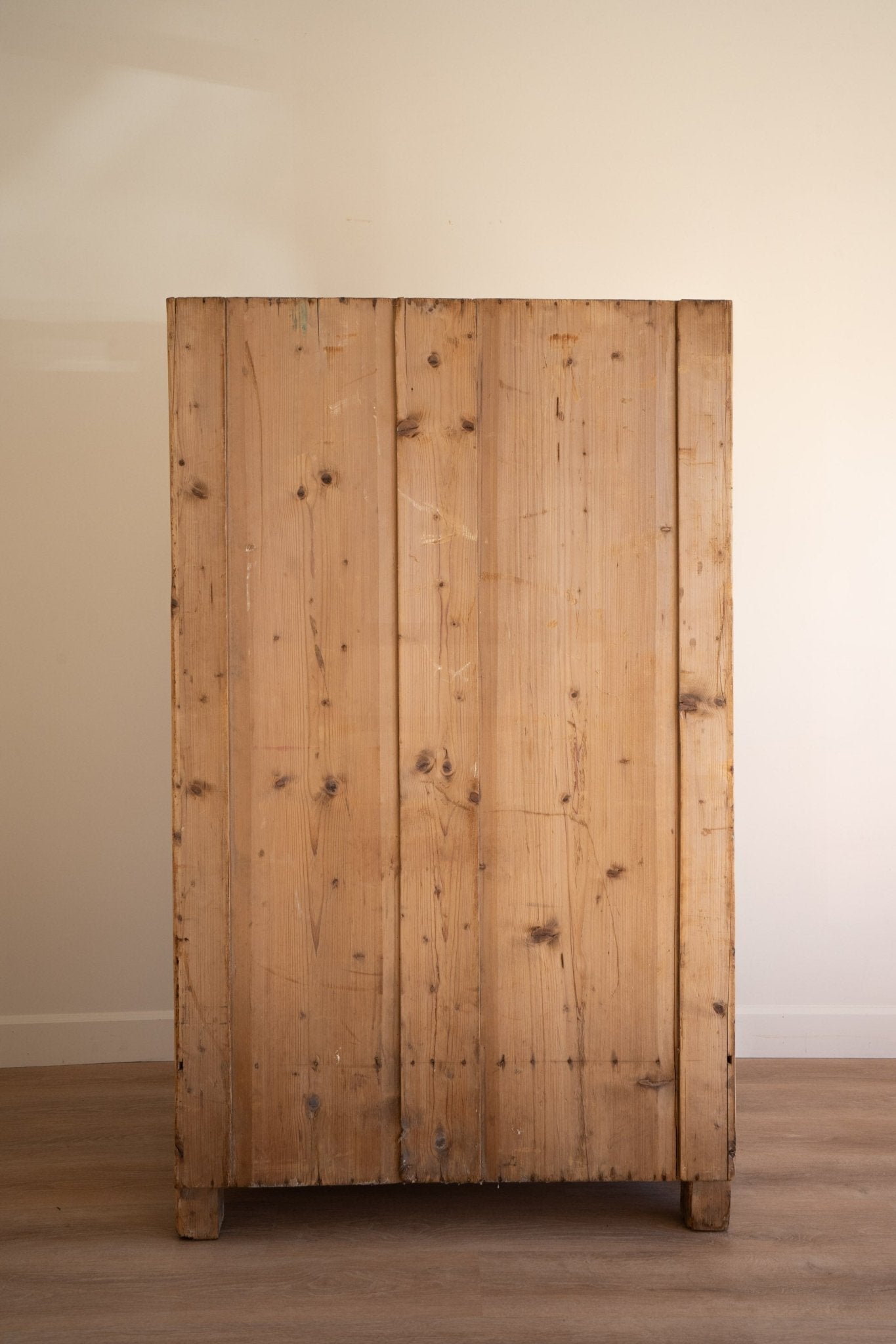 Double Doored Wardrobe - IDYLL MANOR