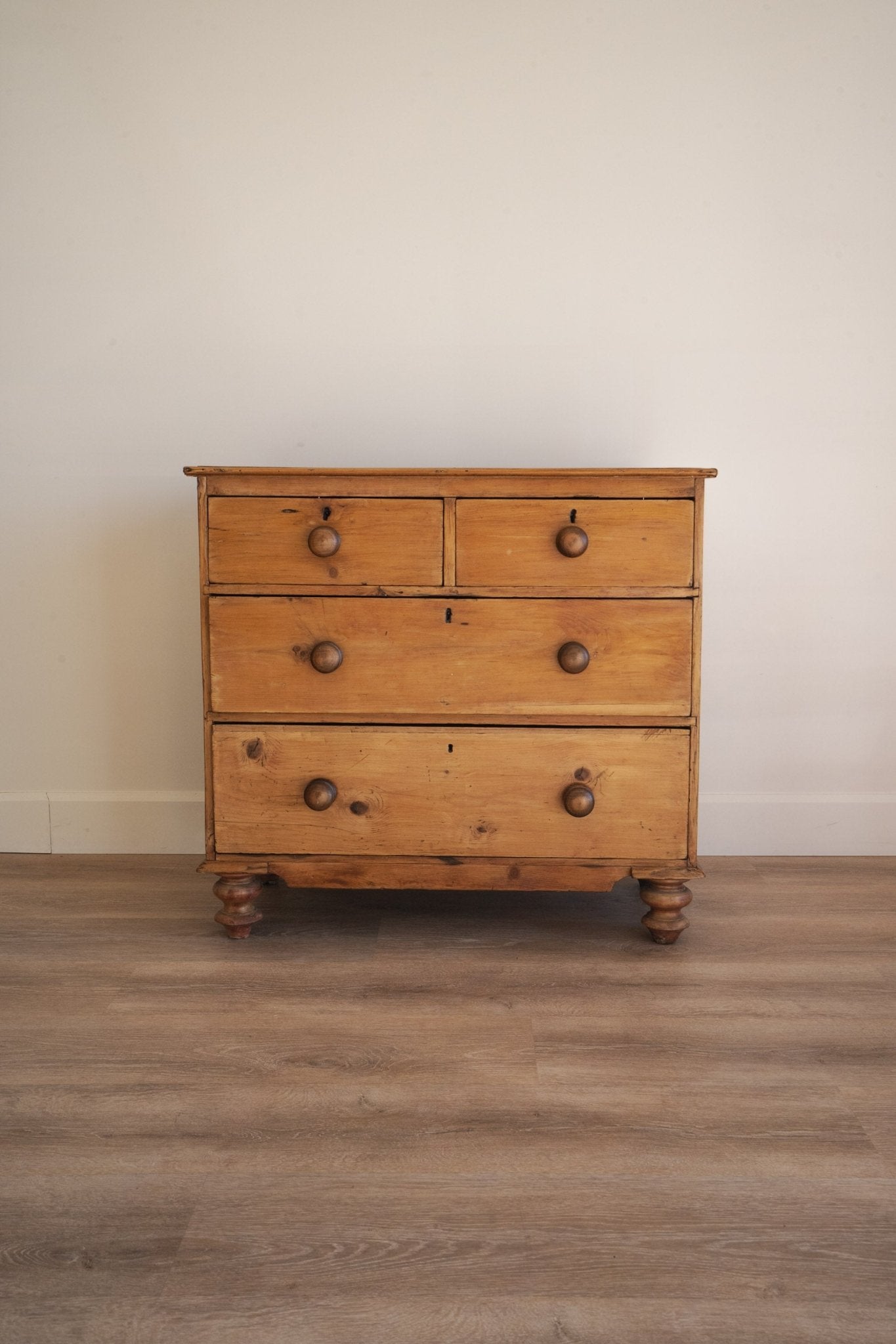Small Pine Chest of Drawers - IDYLL MANOR
