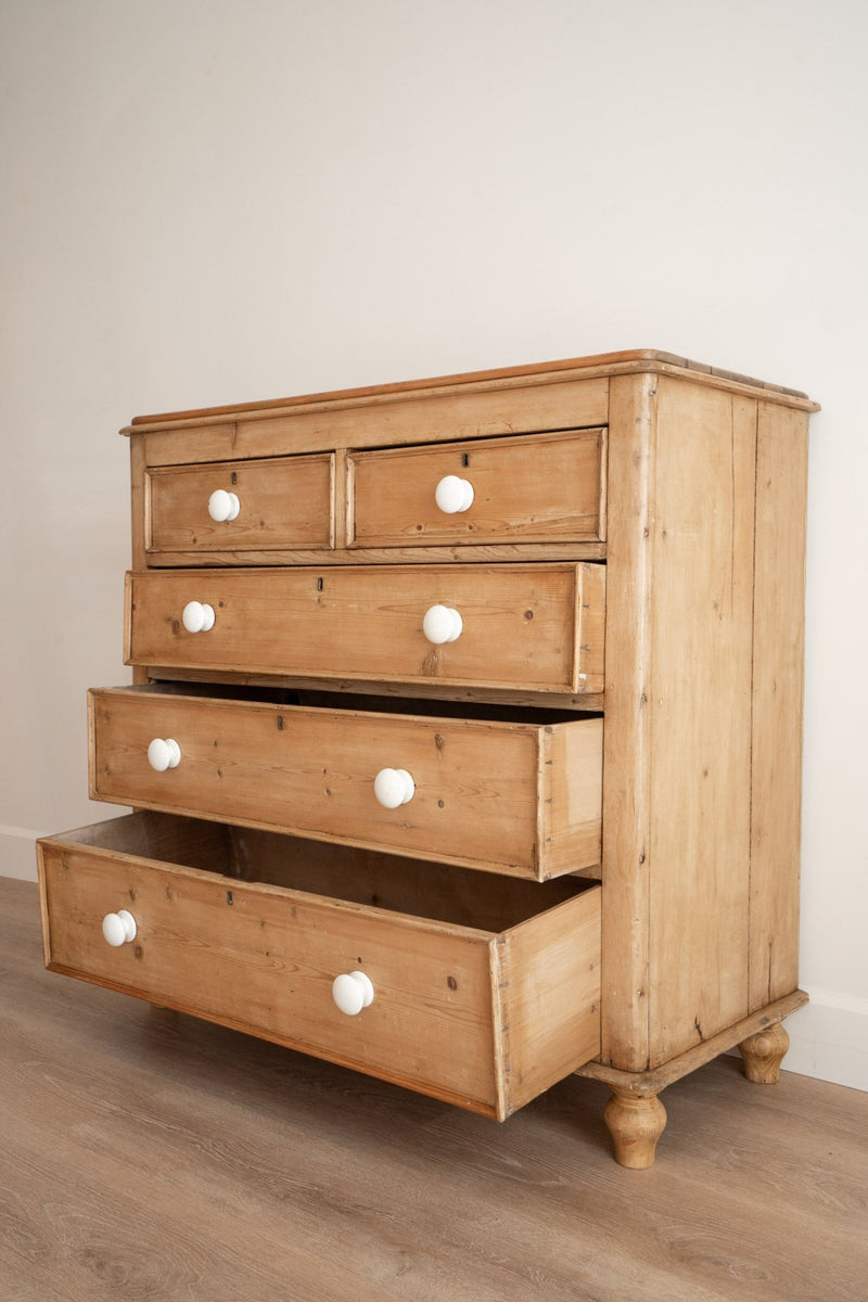 2/3 Porcelain Knob Pine Chest of Drawers - IDYLL MANOR