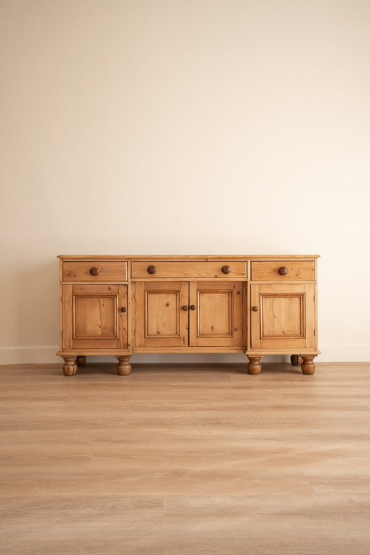 Pine Sideboard | Dark Knobs - IDYLL MANOR
