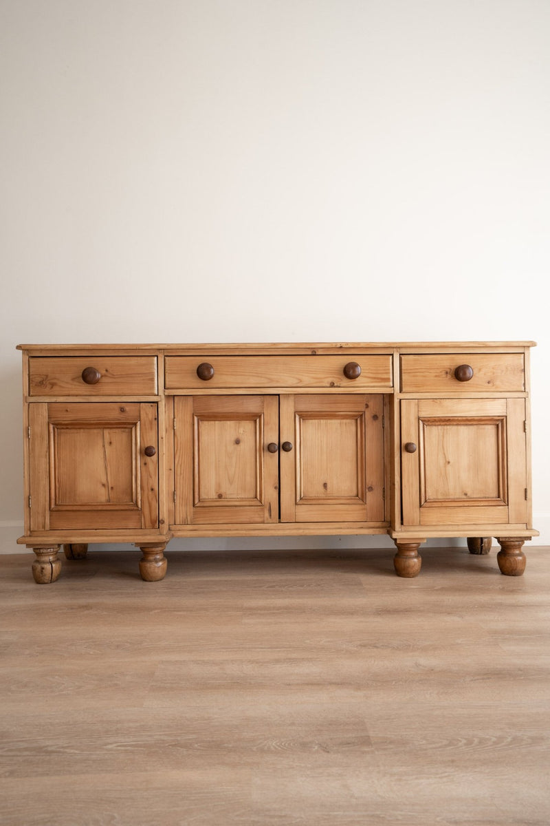 Pine Sideboard | Dark Knobs - IDYLL MANOR