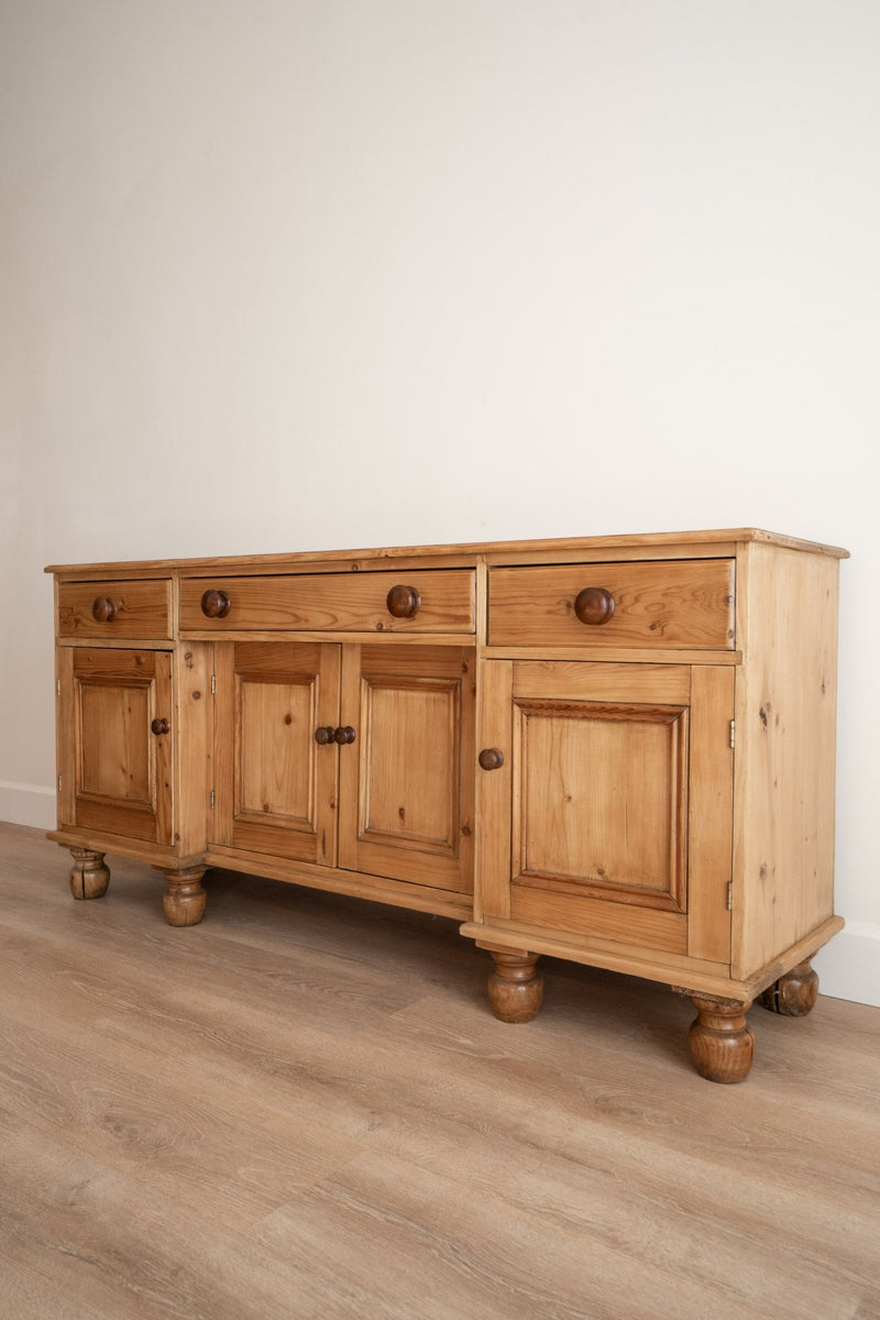 Pine Sideboard | Dark Knobs - IDYLL MANOR
