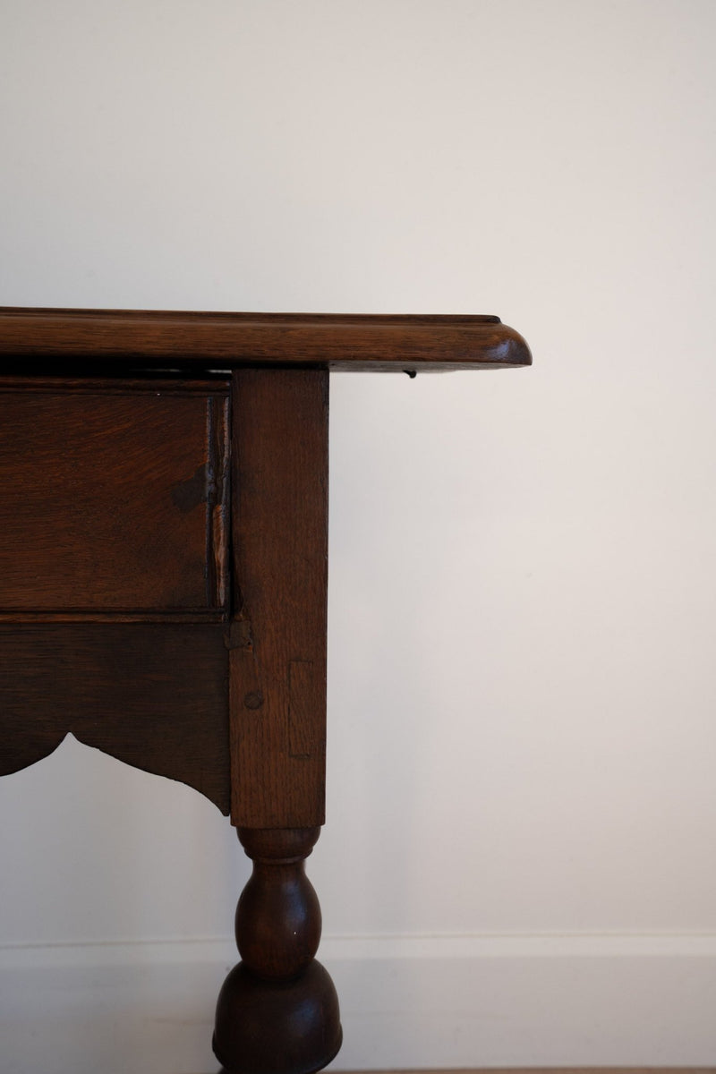 Carved Oak Side Table 18th Century - IDYLL MANOR