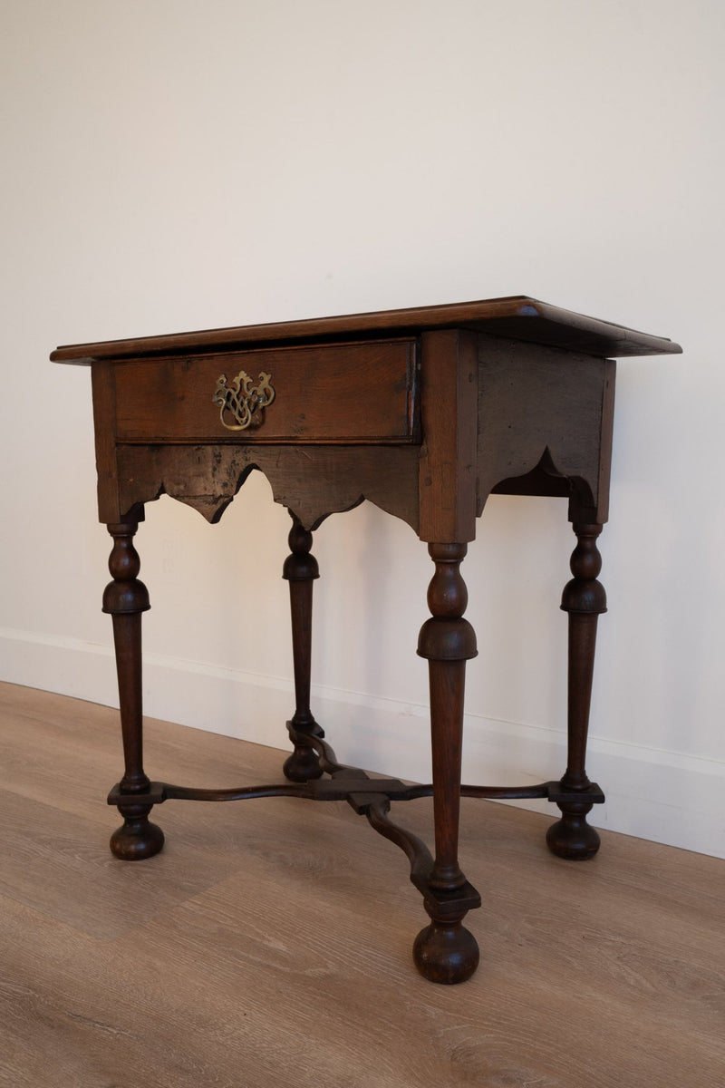 Carved Oak Side Table 18th Century - IDYLL MANOR
