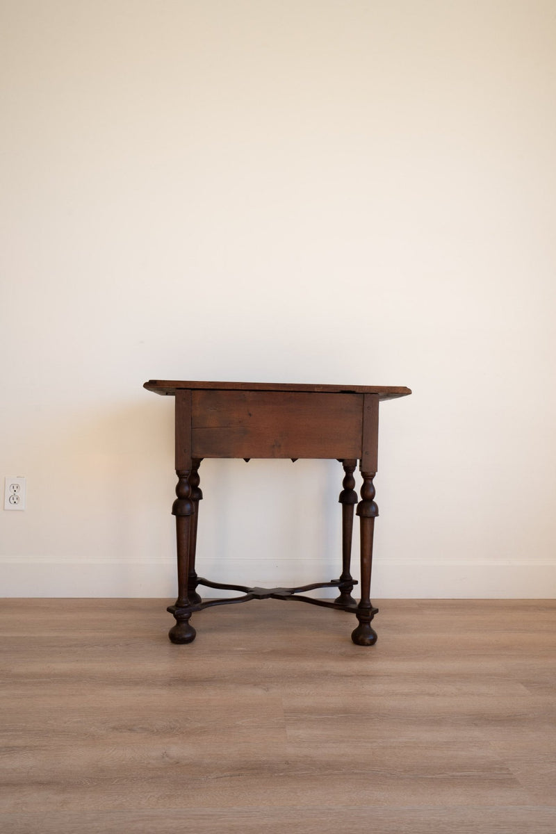 Carved Oak Side Table 18th Century - IDYLL MANOR