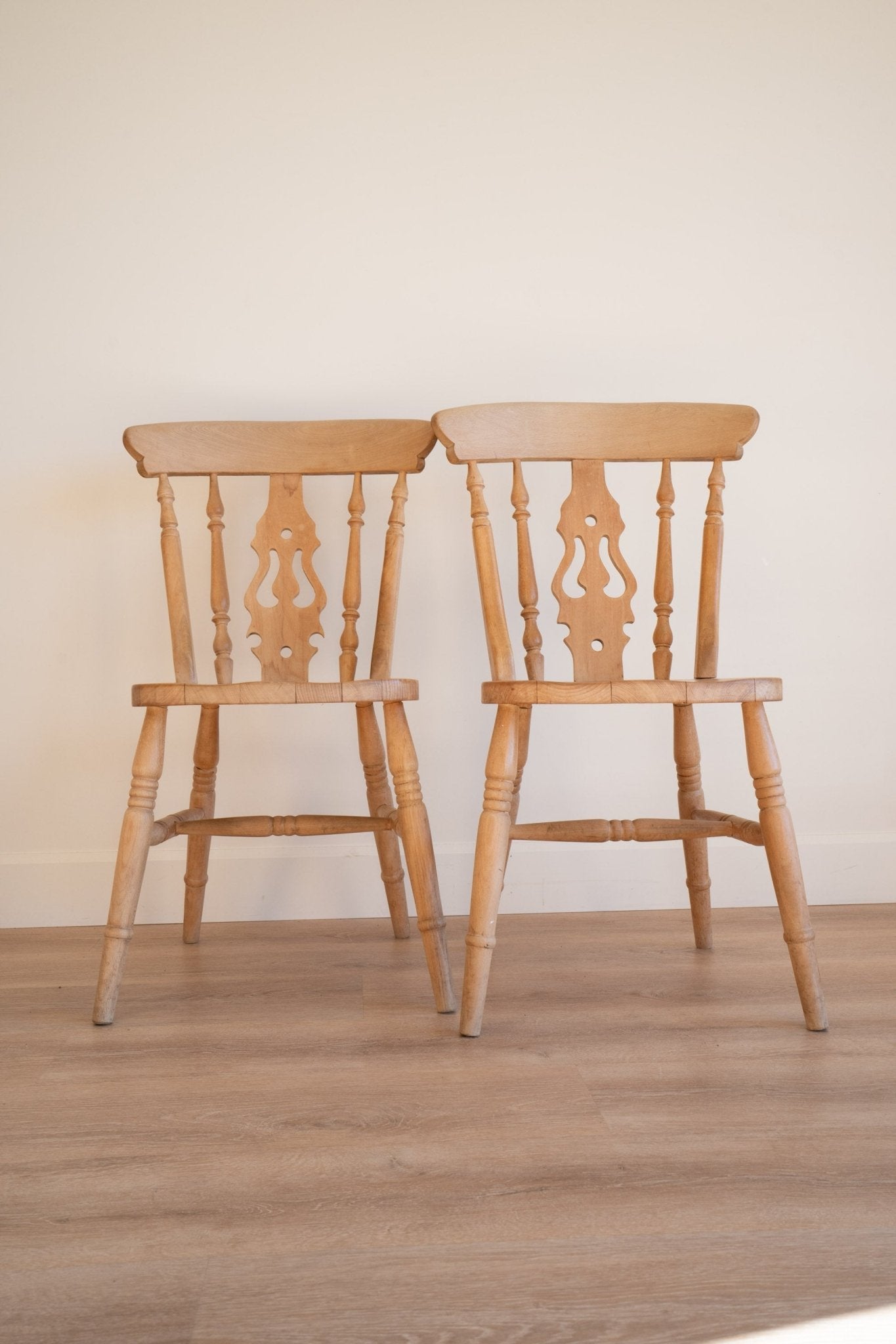 Set of 4 Fiddleback English Dining Chairs - IDYLL MANOR