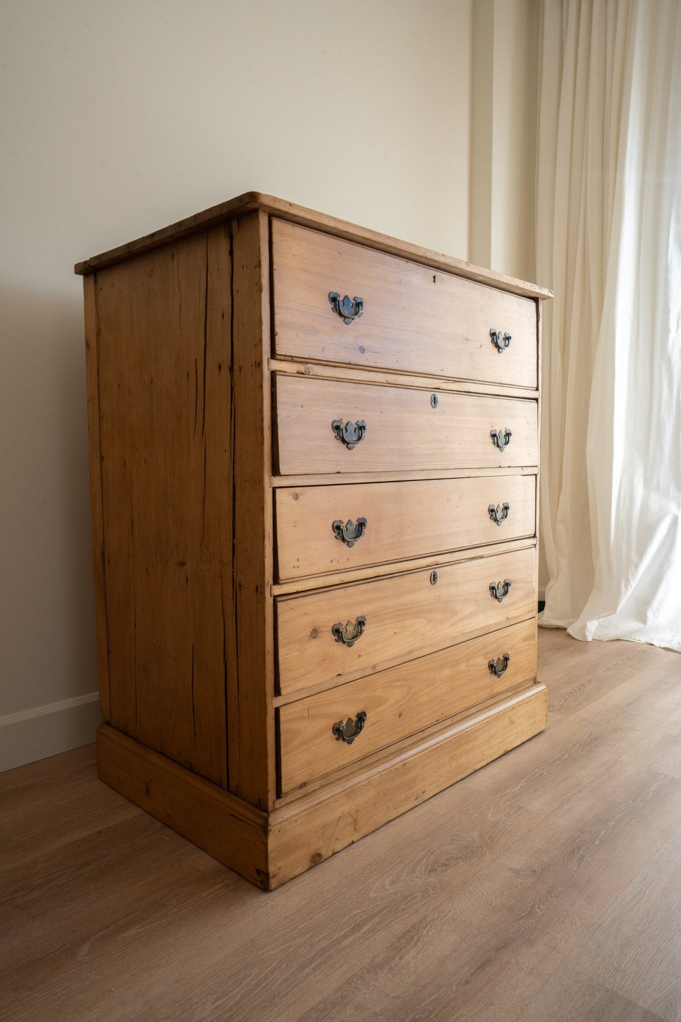 Tall Chest of Drawers, 5 Brass Handles - IDYLL MANOR