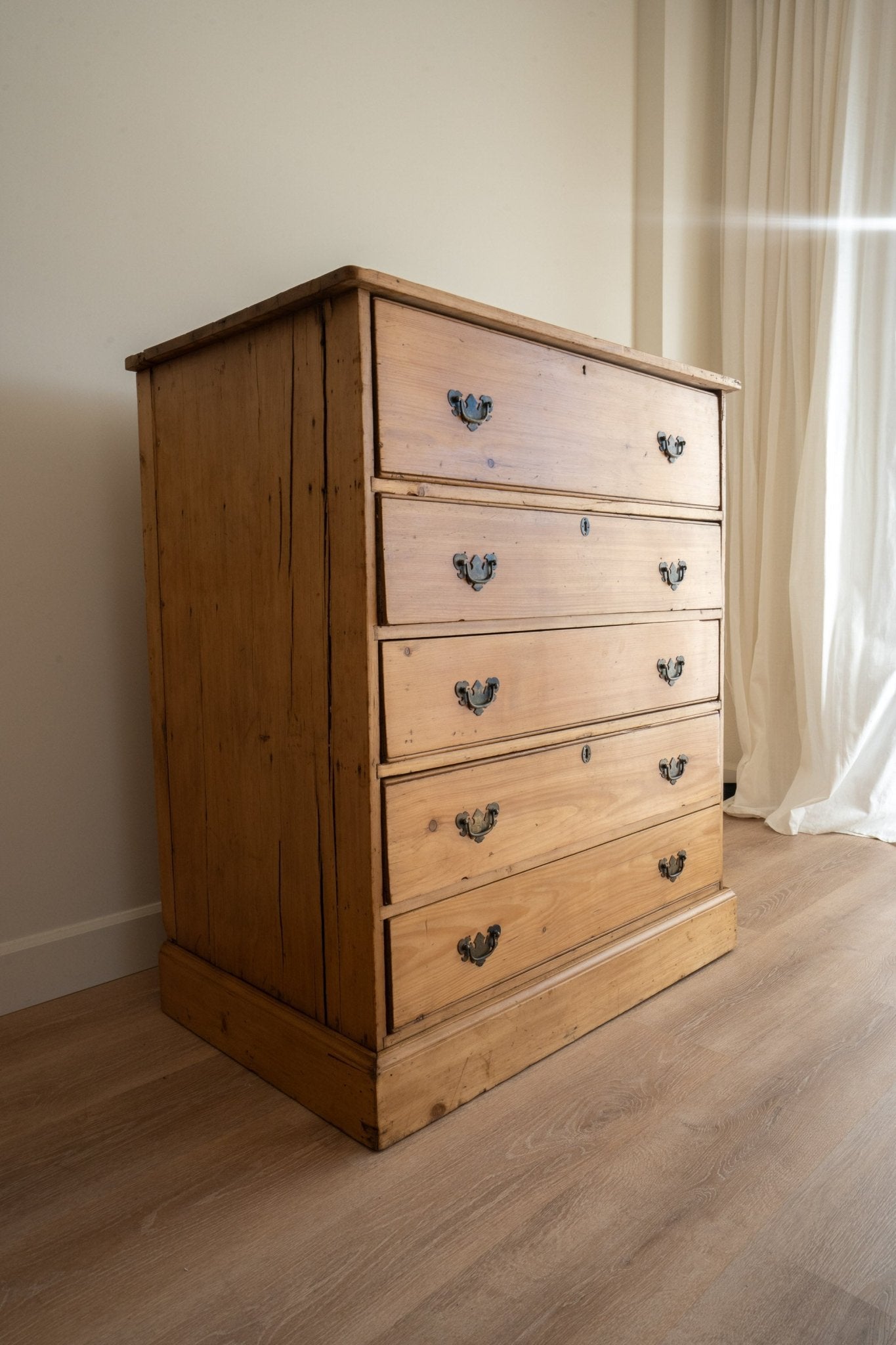 Tall Chest of Drawers, 5 Brass Handles - IDYLL MANOR