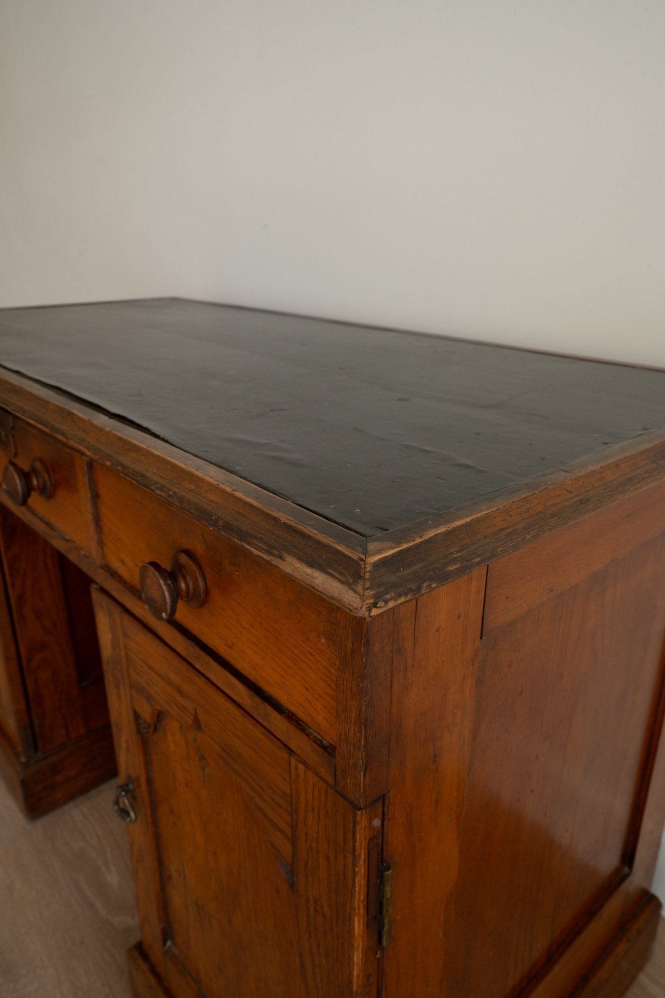 Antique English Desk, Vanity, with Black Leather Top - IDYLL MANOR