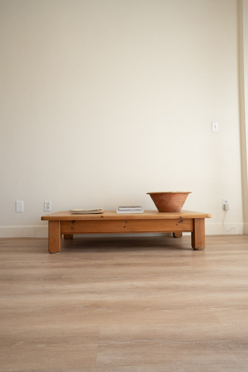 Vintage Pine Coffee Table - IDYLL MANOR