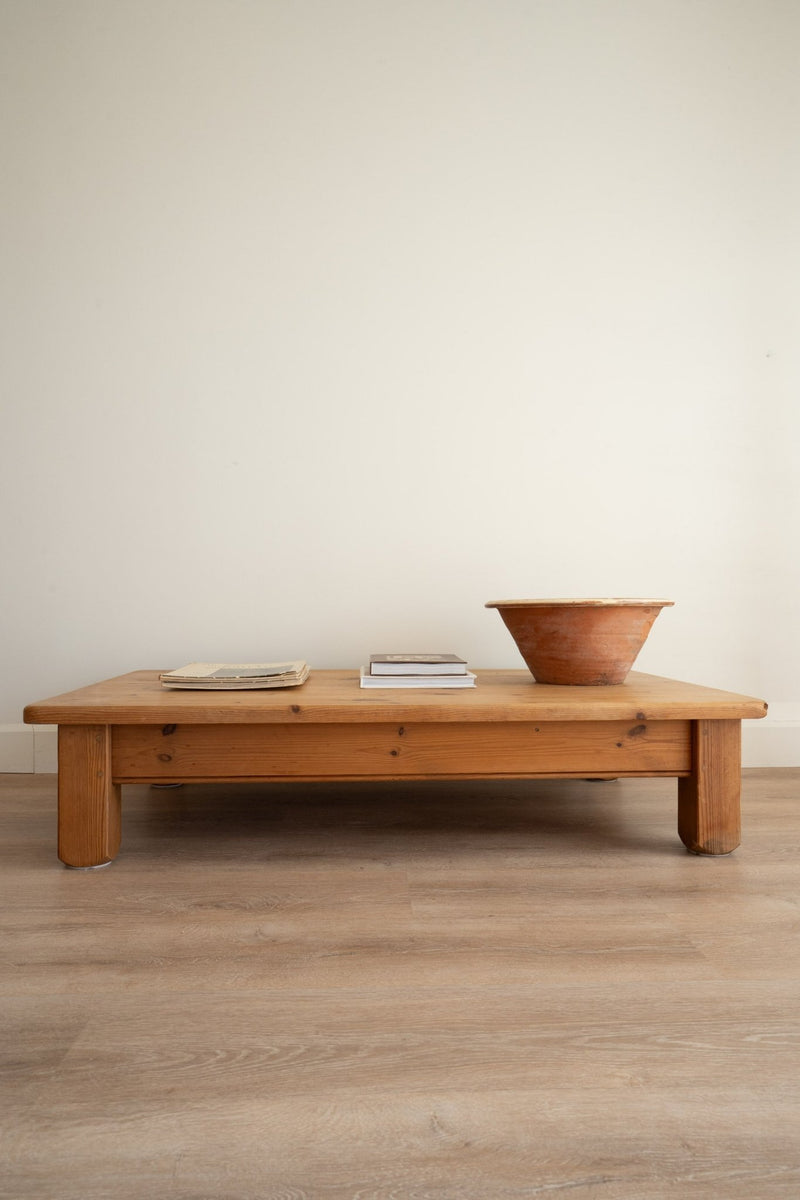 Vintage Pine Coffee Table - IDYLL MANOR