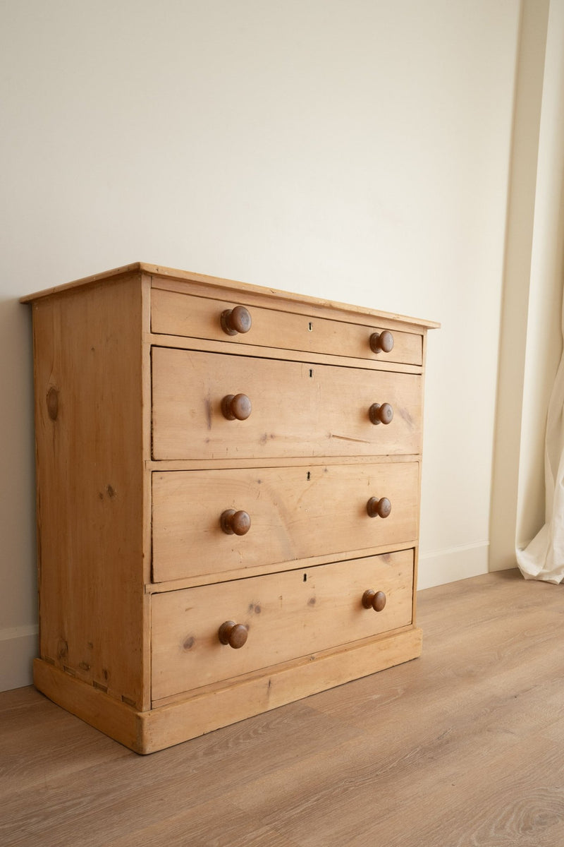 Light Wood Dresser | Chest of Drawers With Plinth Base - IDYLL MANOR