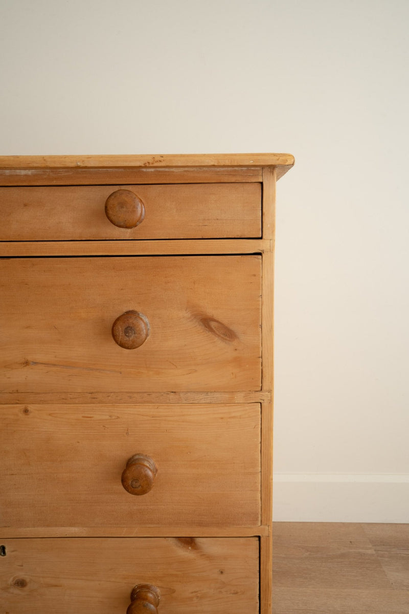 Light Wood Dresser | Chest of Drawers With Plinth Base - IDYLL MANOR