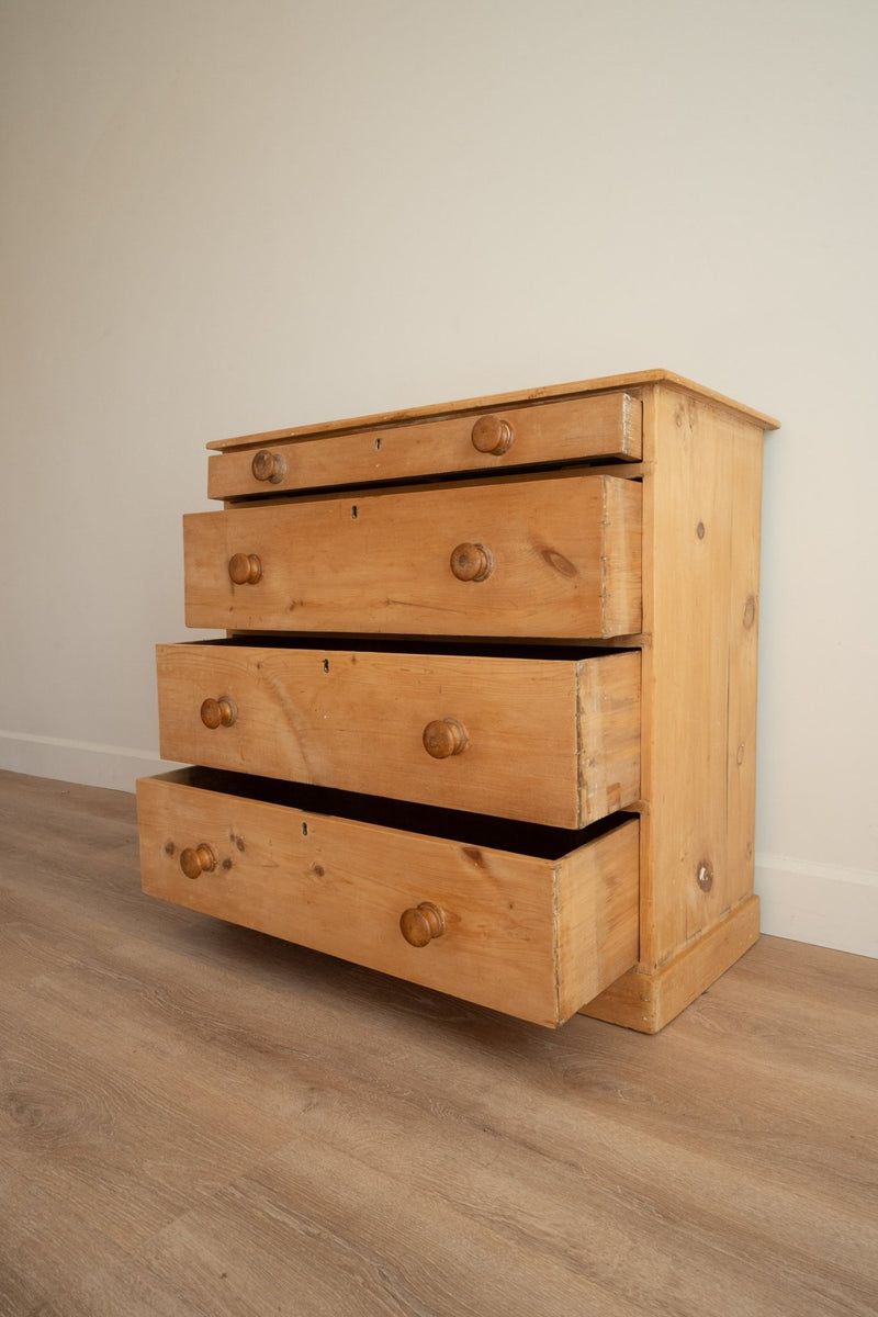 Light Wood Dresser | Chest of Drawers With Plinth Base - IDYLL MANOR