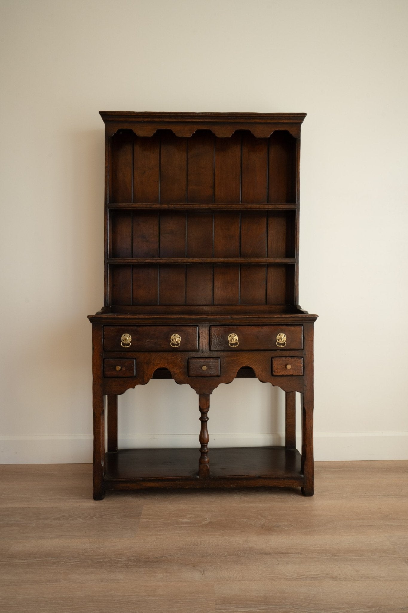 Carved Kitchen Dresser - IDYLL MANOR