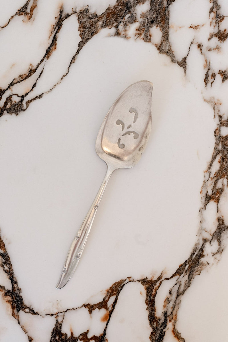 Vintage Cake Server - IDYLL MANOR