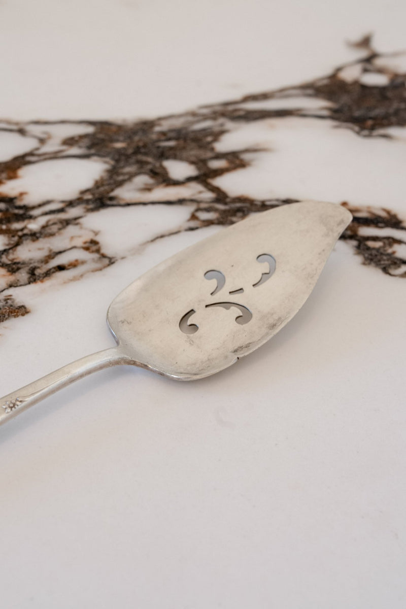 Vintage Cake Server - IDYLL MANOR