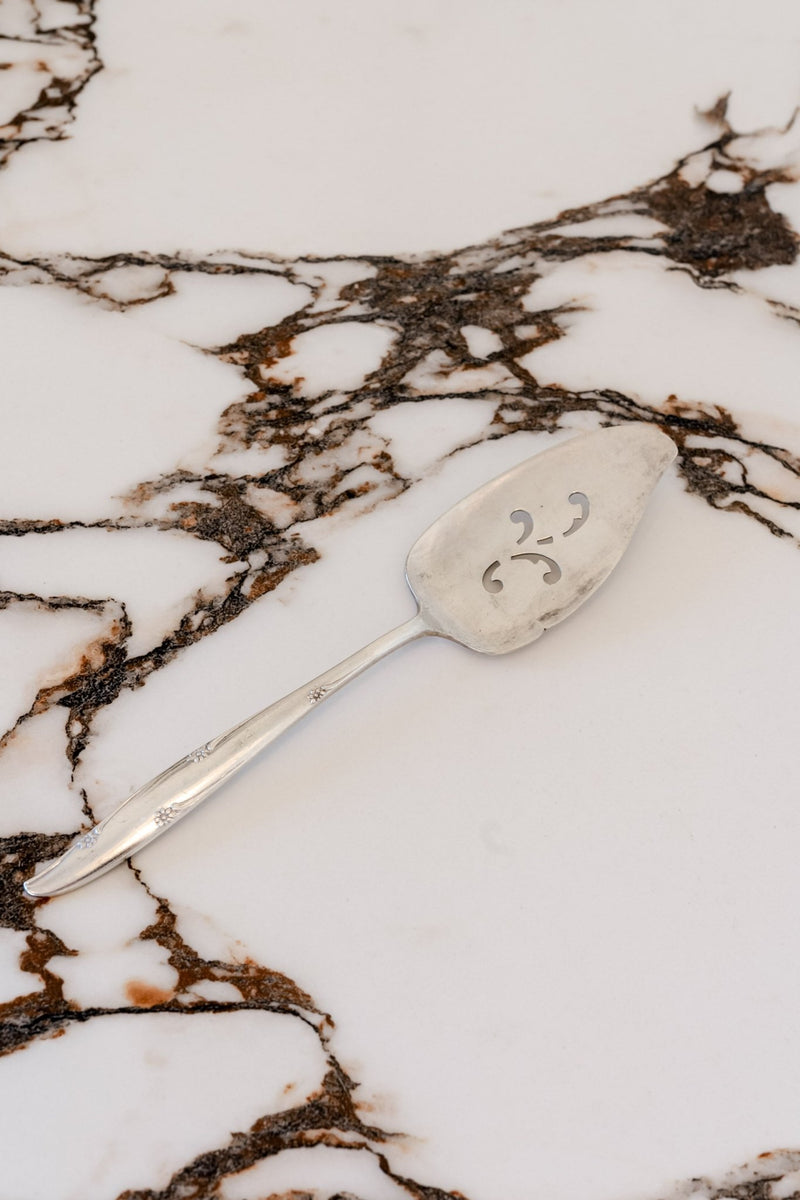 Vintage Cake Server - IDYLL MANOR